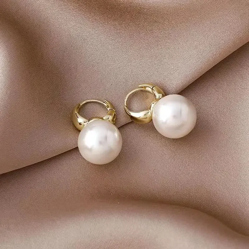 1Pair New Simple Pearl Studs Hoop Earrings For Women Fashion Geometric Circular Temperament Earrings Wedding Party Jewelry Gift image 6