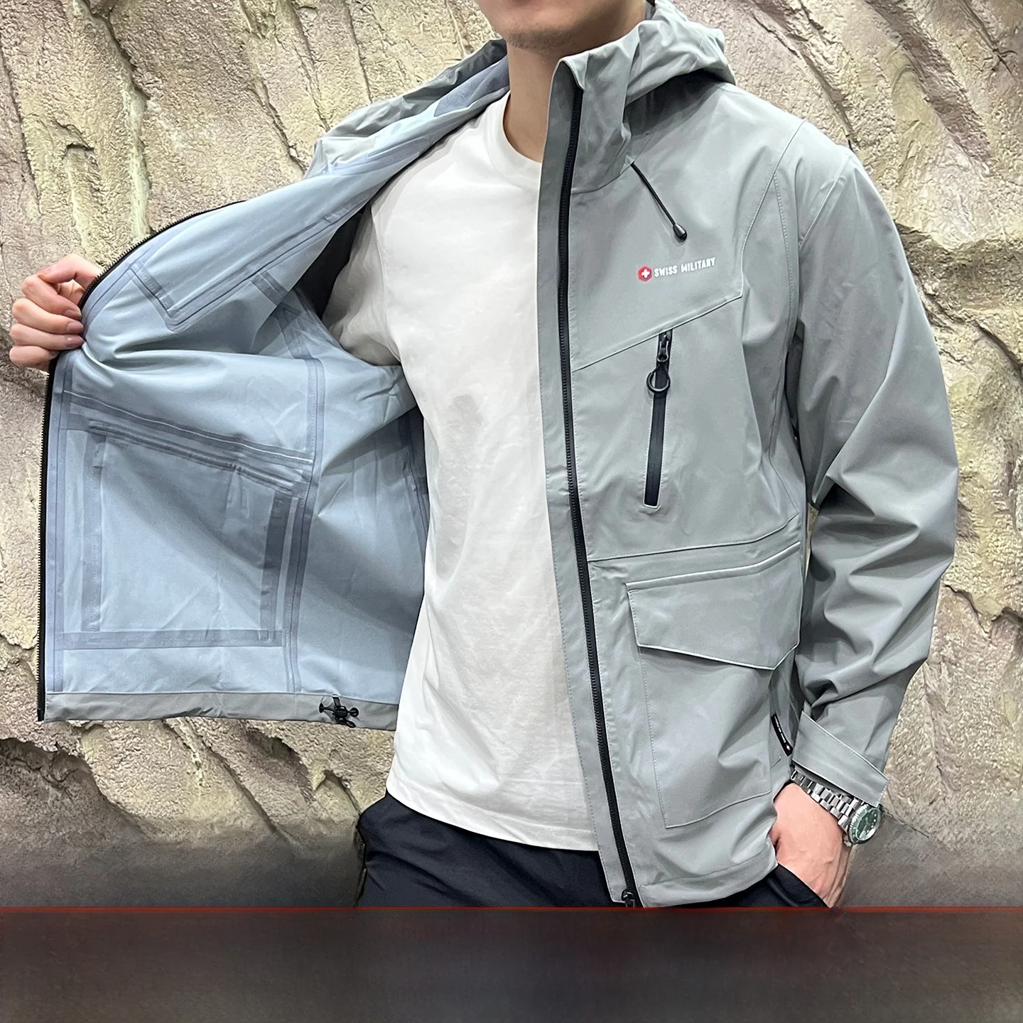 

Sl Высококачественная мужская уличная ветрозащитная водонепроницаемая куртка с капюшоном из полиэфирного волокна Long Sve Свободная посадка на осень