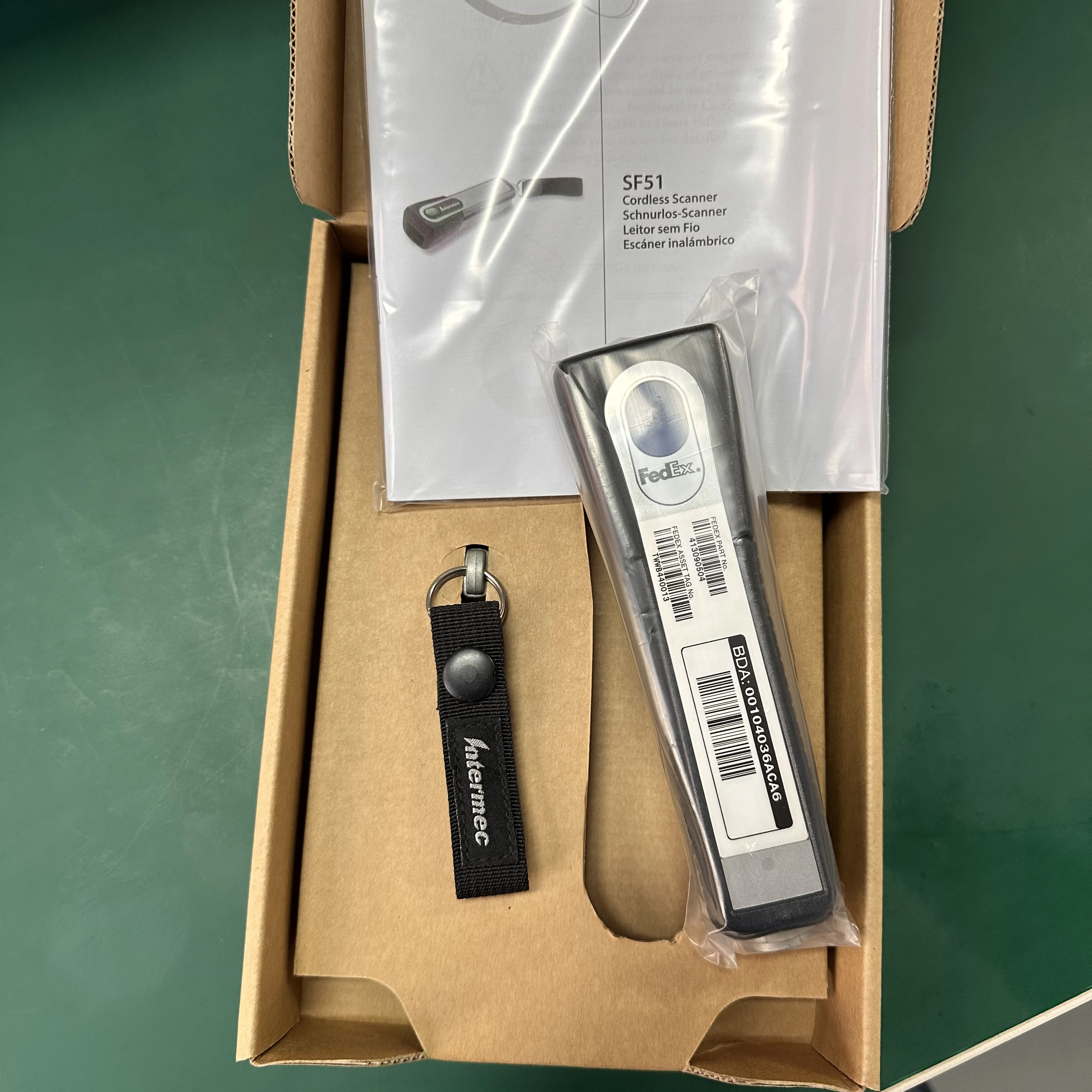 العلامة التجارية الجديدة Intermec SF51 لـ FEDEX 1D ماسح الباركود بالليزر SF51D02H50 مع البطارية