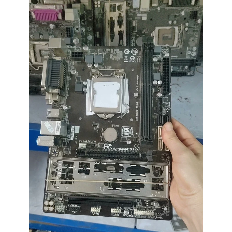 used for GIGABYTE B85M-D3V Used Board With I/O Shield Two Versions Random Delivery LGA1150 DDR3