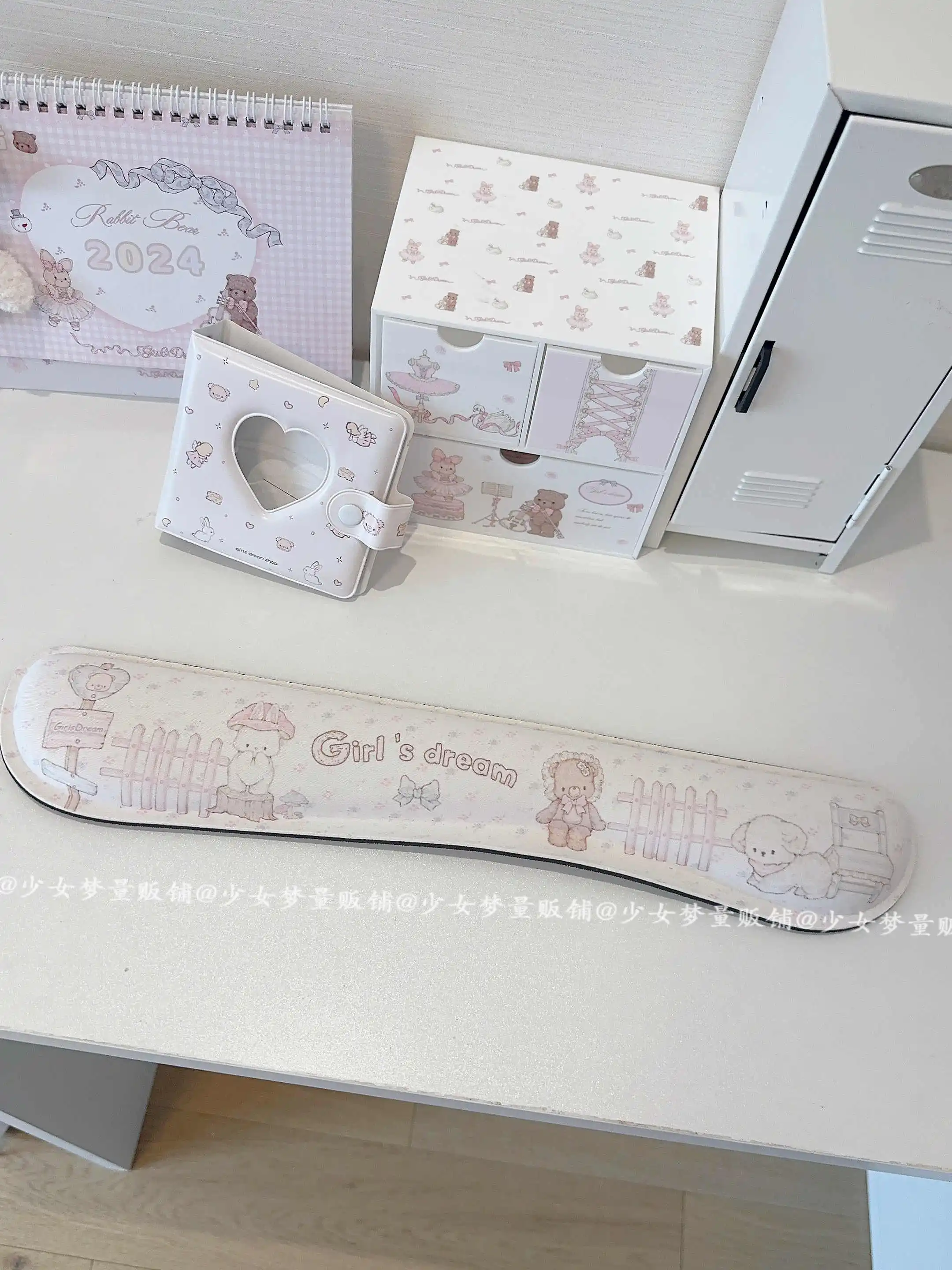 Original Cute Girls Wrist Mouse Pad Office Study Thickened Silicone Computer Keyboard Wrist Support Game Mouse Pad Coaster
