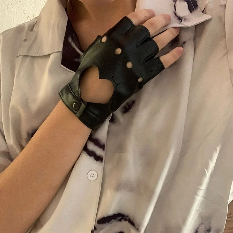 1 Pair Short Leatherette Gloves Hip-Hop Punk Women Fingerless Half Finger Gloves Hallowmas Party Stage Performance Black Mittens