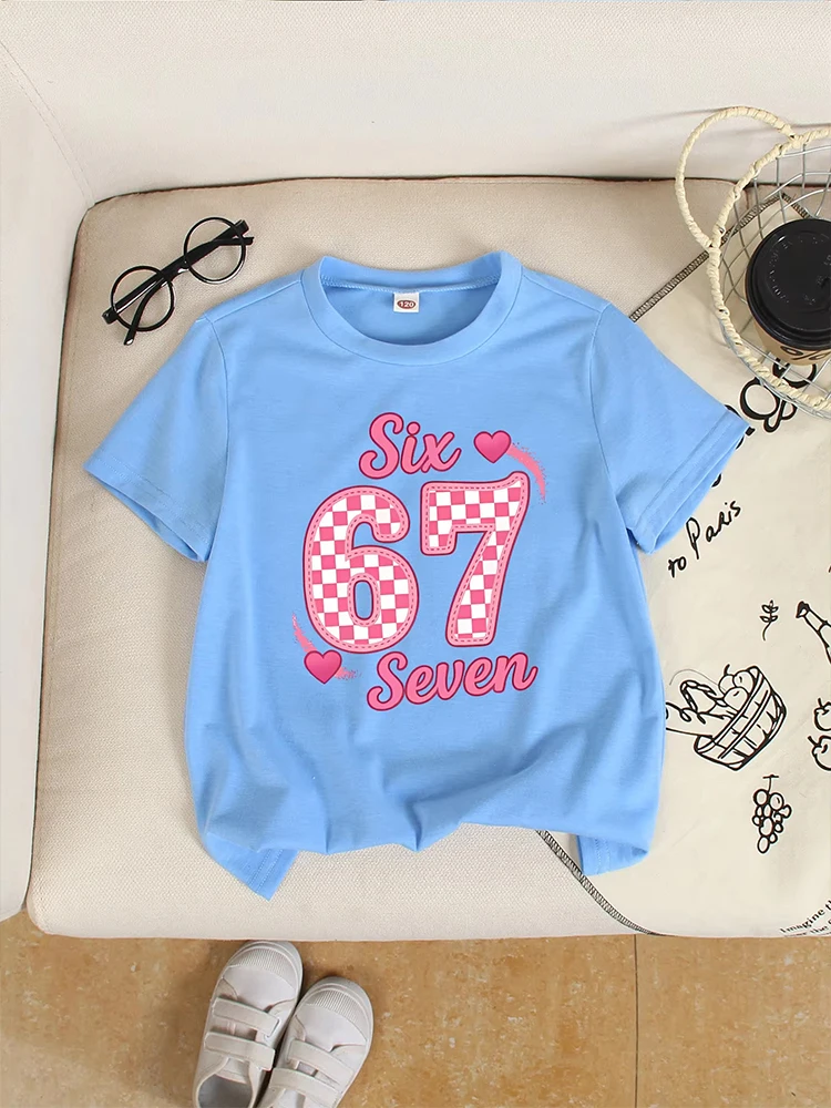 Kids 67 Pink Checkerboard & Heart Graphic T-Shirt, Breathable Cotton, Casual Toptk0201