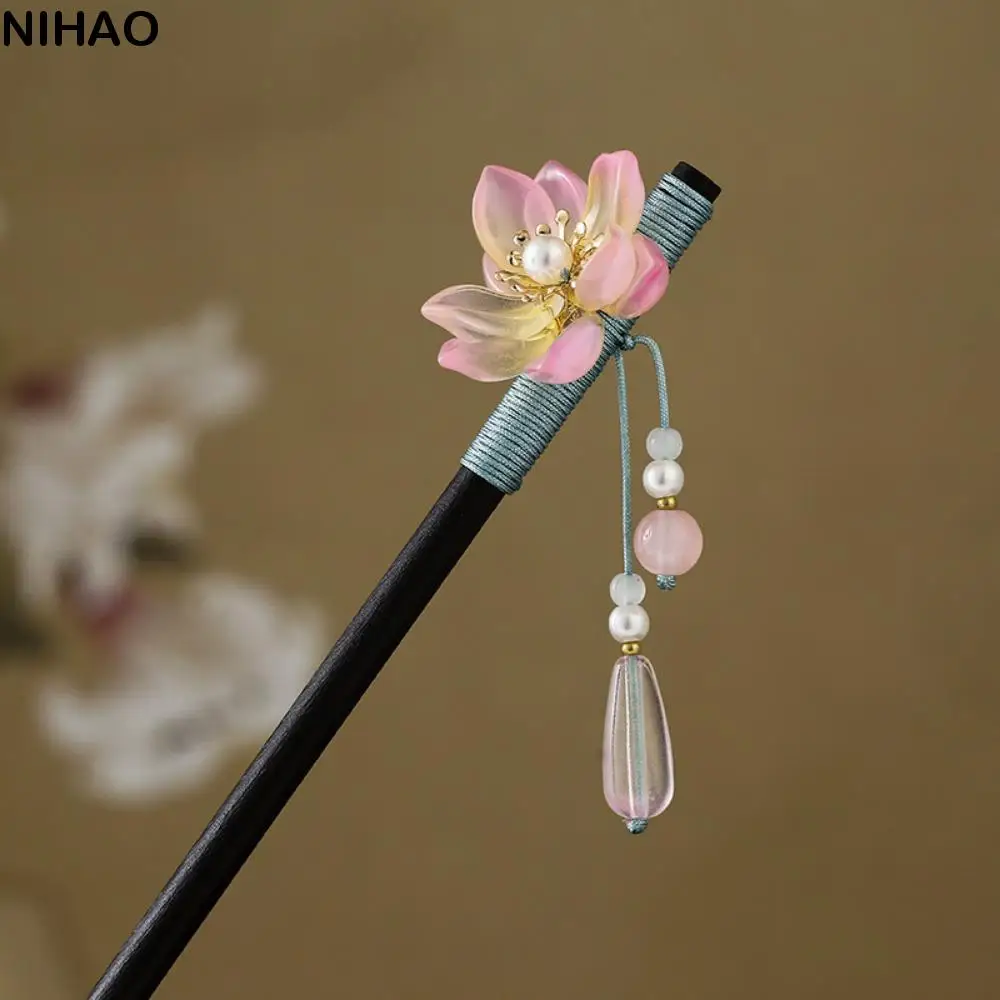 

Chinese Style Flower Hair Sticks Retro with Tassel Wooden Hairpin Handmade Hair Fork Party Hair Bun for Women Girls