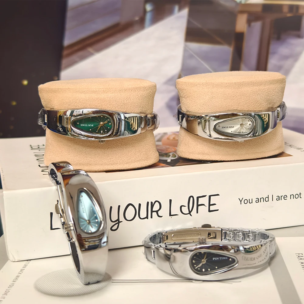 جديد على شكل دمعة سوار ساعة كوارتز قطرة الماء مقاوم للماء الذكور الإناث زوجين المتقدمة Y2K رائعة Ins المتخصصة الساعات