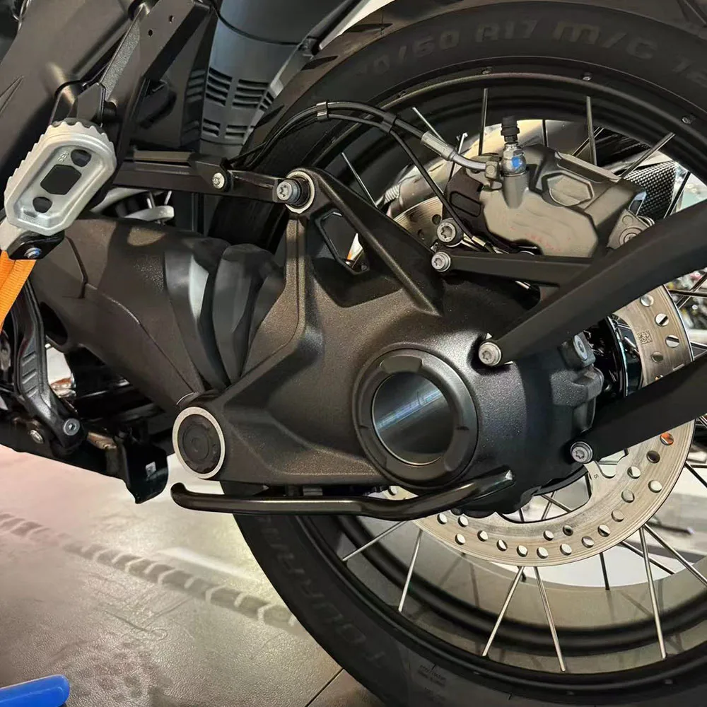 Motorcycle Rear Wheel Drive Shaft Frame Protection Cardan Guard Protector For BMW R1300GS Gs1300 R 1300 GS R 1300GS 2023 2024