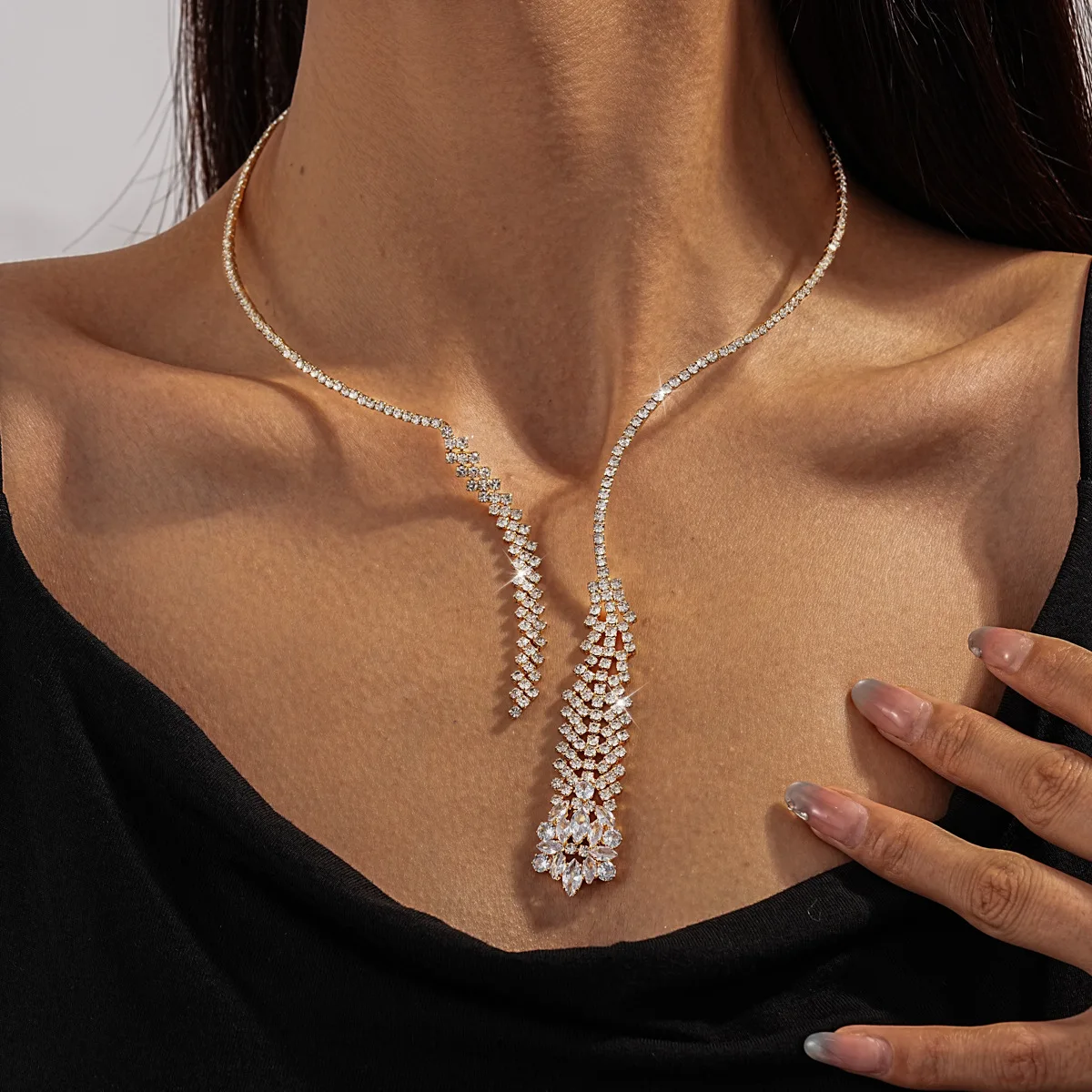 European and American cross-border diamond-encrusted zircon fringed necklace, personalized fashion versatile collarbone chain, l