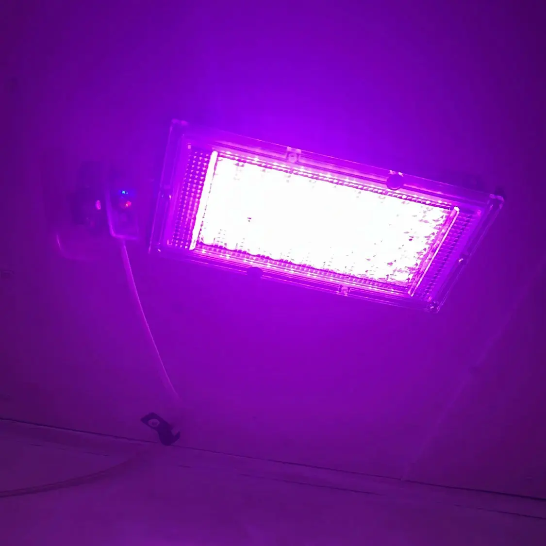 

Светодиодный светильник для выращивания растений полного спектра, фитолампа для растений, 50 Вт, 100 Вт, 200 Вт, 300 Вт, 220 В, УФ-светильник для выращивания в помещении, фокус для овощей, цветов