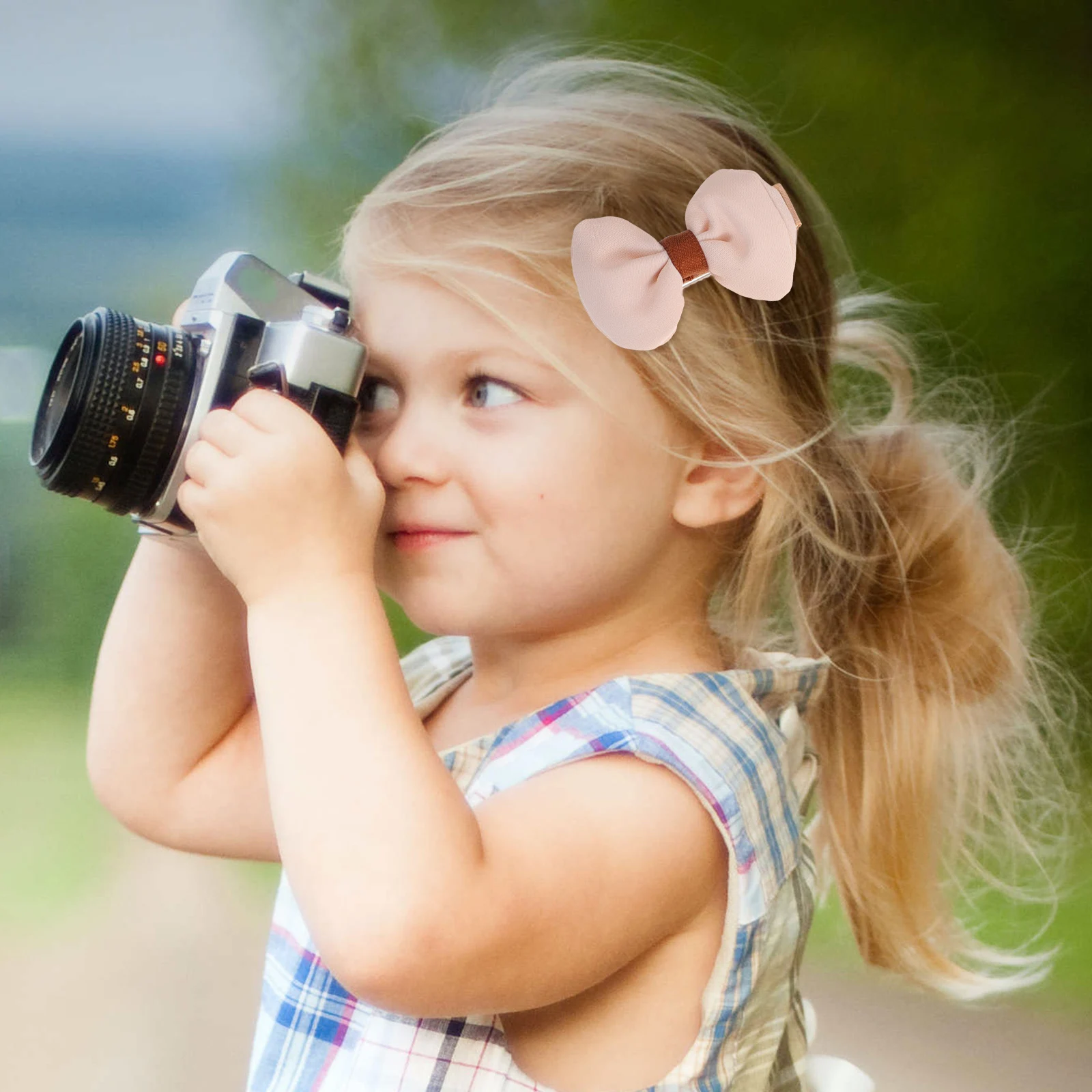 

8-шт. Зажимы для карточек и аксессуаров для девочек. Бантики с цветами. Маленькие смоляные маленькие.