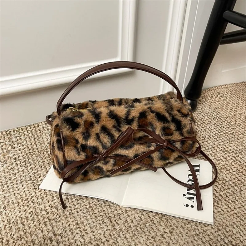 

Вневременная женская сумка, новинка 2025 года, стильная сумка через плечо для подмышек, офиса, поездок на работу, повседневная работа, изысканный, шикарный, универсальный, легкий стильный