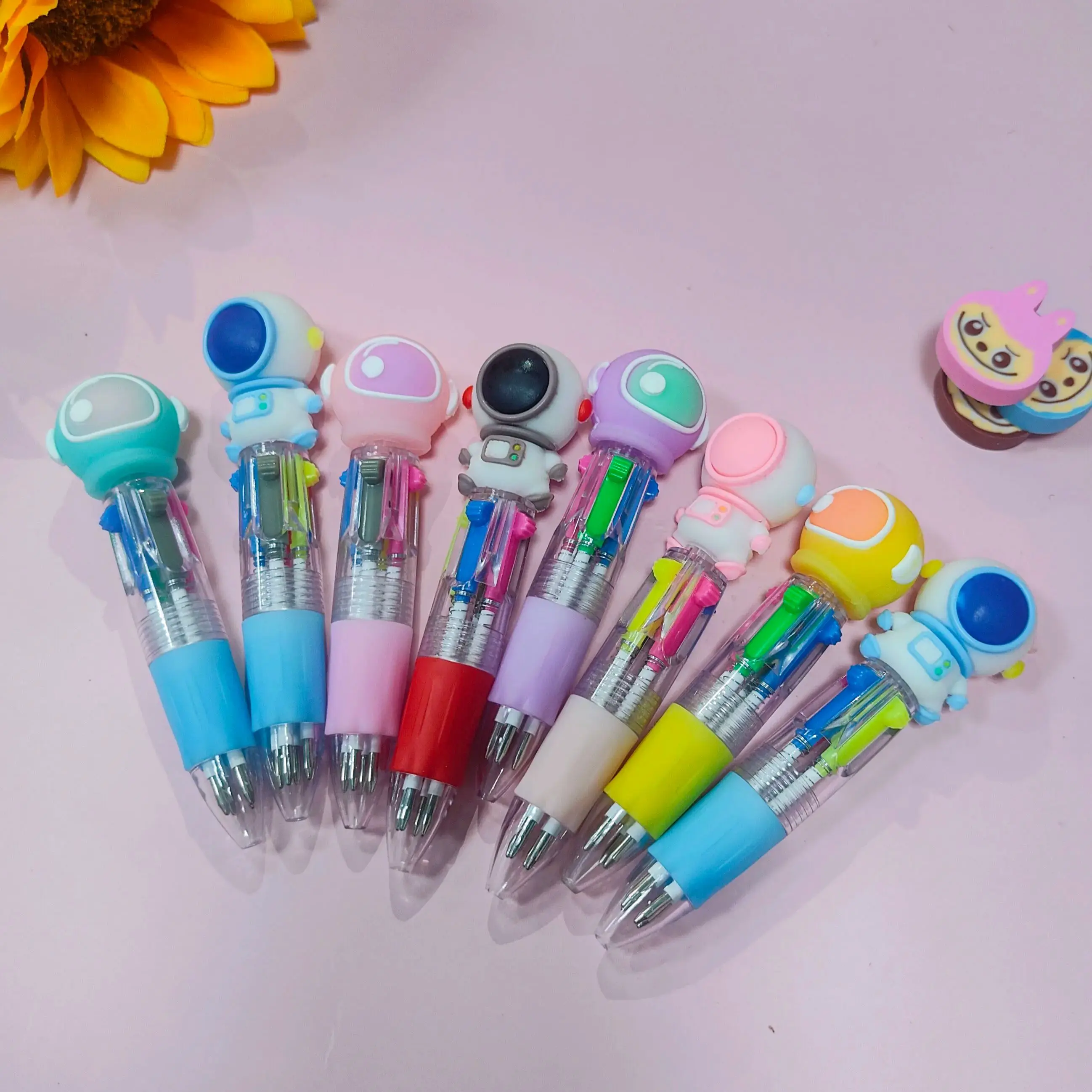 10 sztuk/partia śliczne astronauta Mini 4 kolor długopis Cartoon Spacemen Multicolor długopisy dla dzieci szkoła papiernicze artykuły biurowe prezent — zdjęcie produktu 5