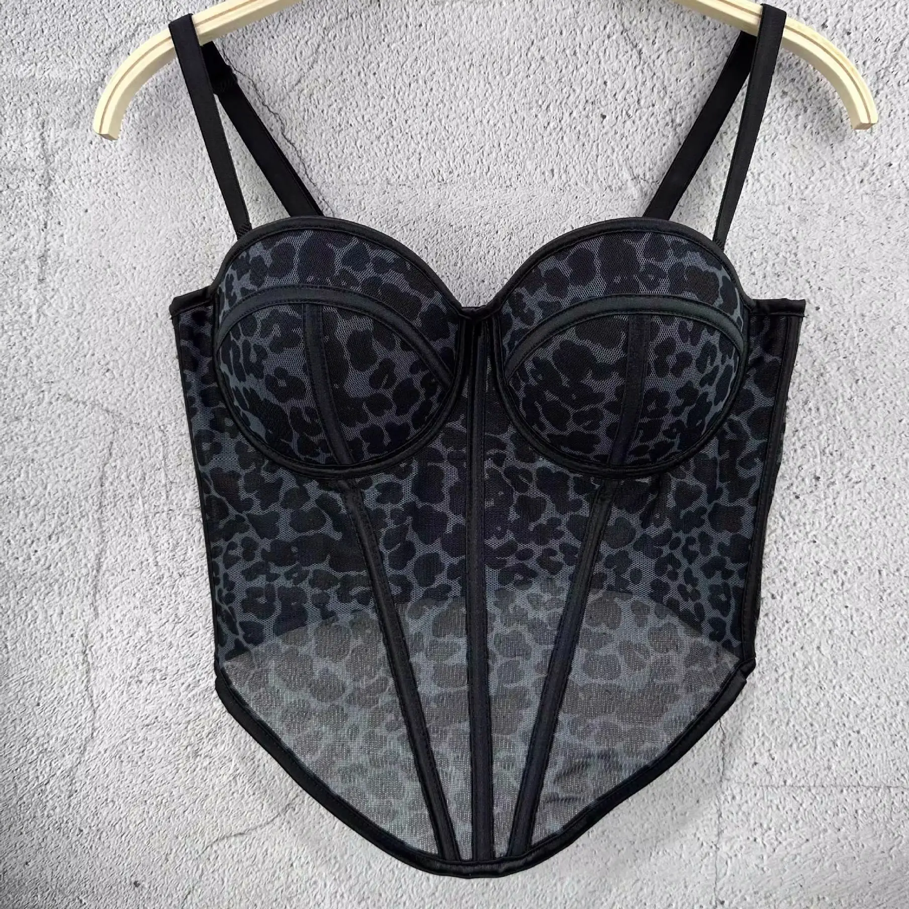 

J733 Прямая поставка нижнего белья Красивые бюстгальтеры для девочек Женские топы-трубы Sweet Memory Сексуальная одежда Топ с леопардовым принтом Кружевной сетчатый жилет