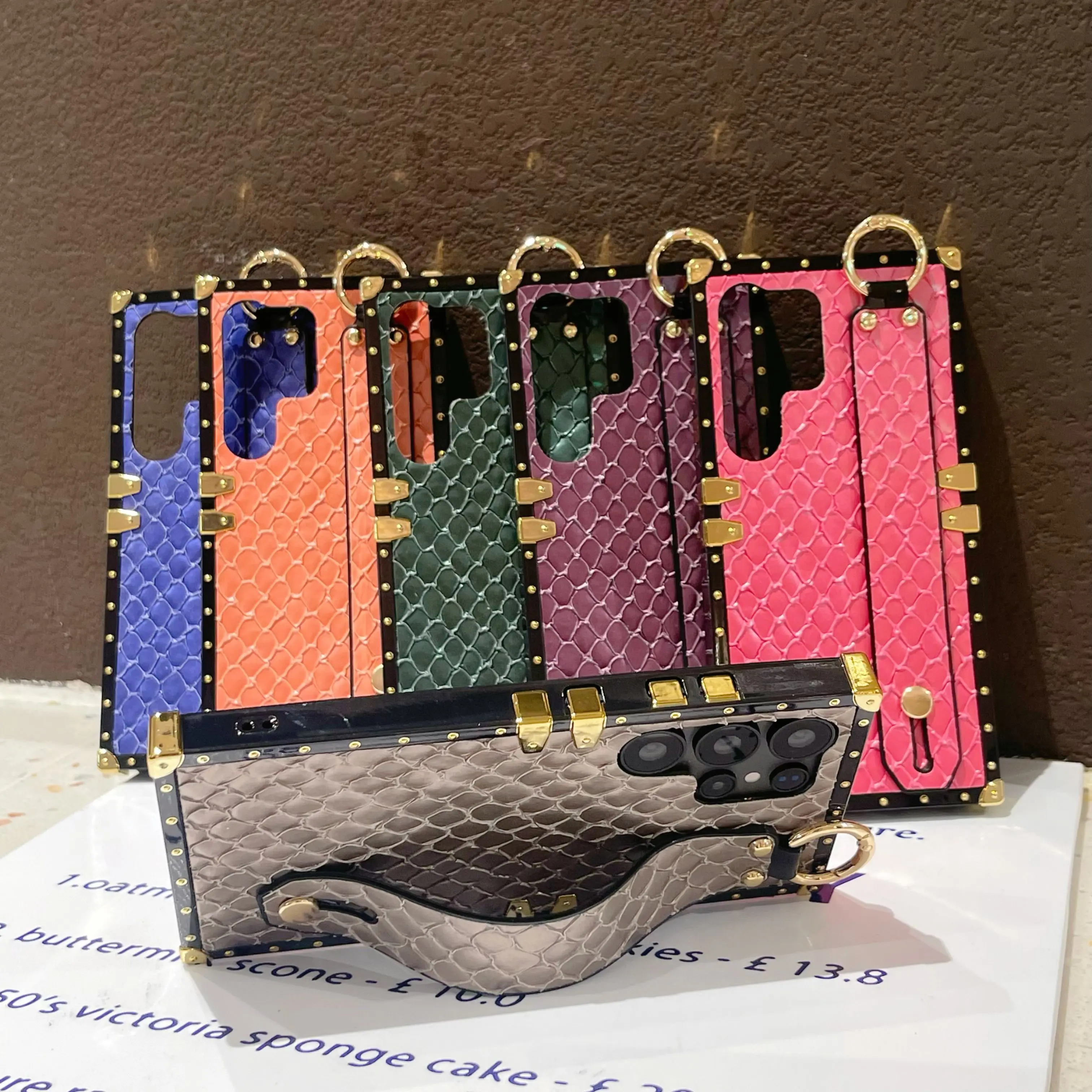 Für Samsung Galaxy S20 S21 S23 FE S22 S24 S25 Plus Note 20 Ultra Beschichtetes Schlangenhaut-Muster Armband-Hülle