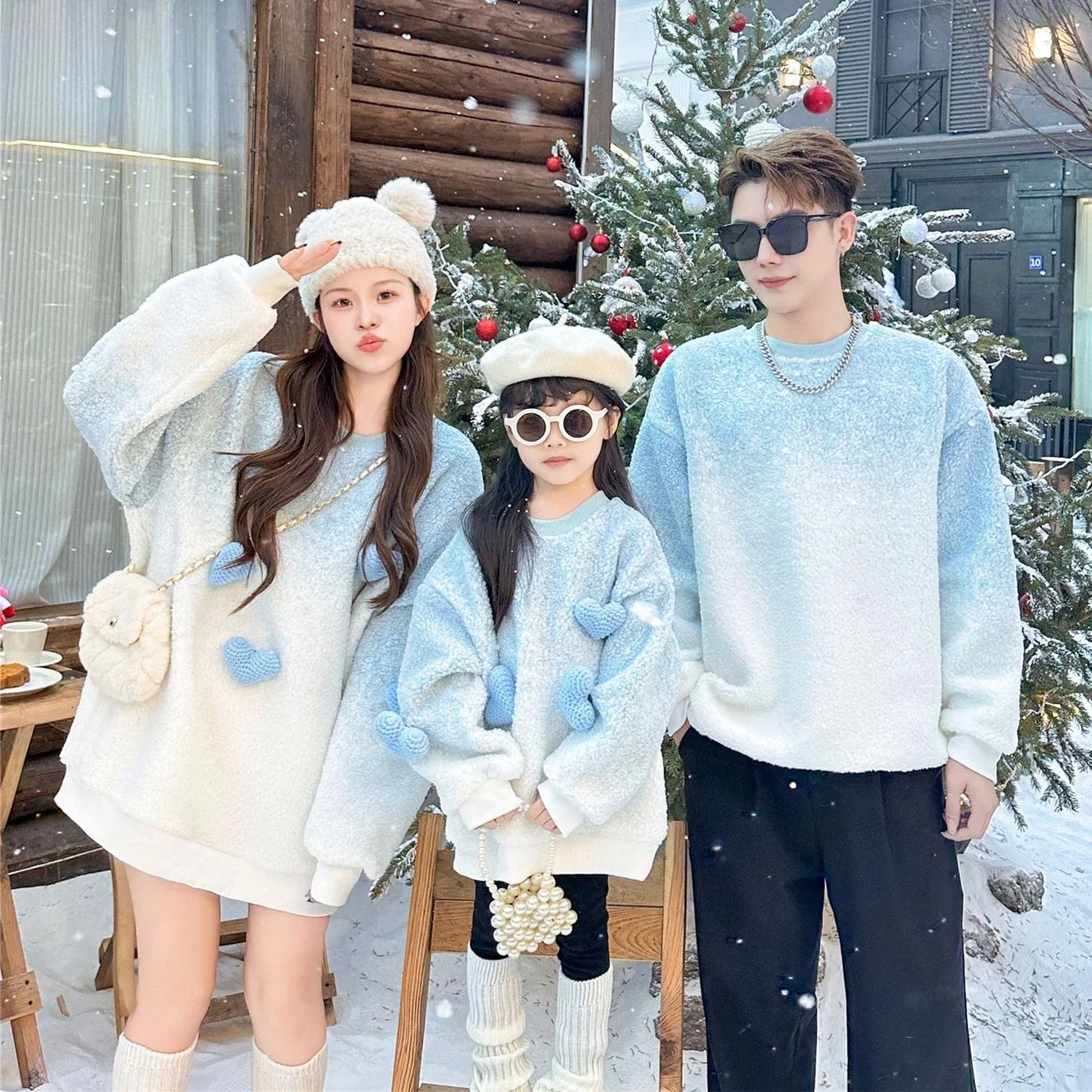 Winter Warm Family Matching Plush Couple Look Clothes Mother Father Son Daughter Fleece Sweatshirt Hearts Pin Baby Thick Romper