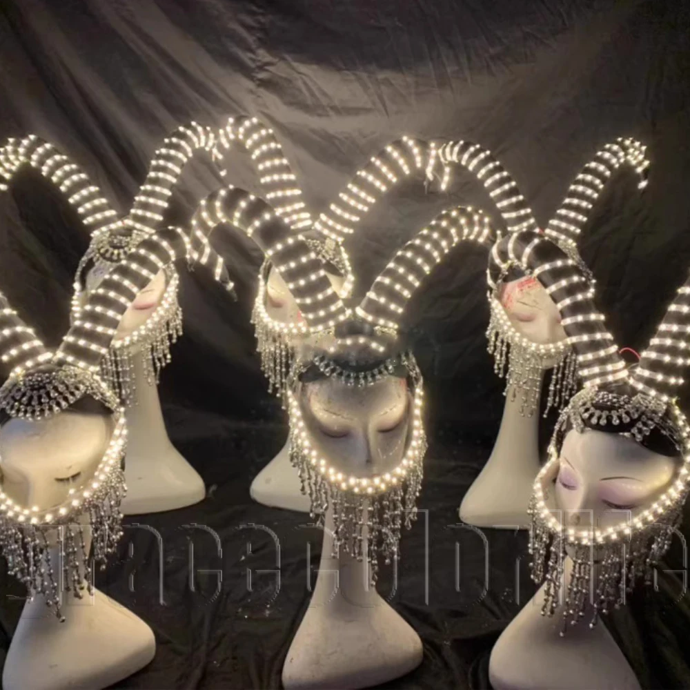 

LED Luminous Horns Headdress Female Singer Dance Props Men and Women Models Nightclub Bar Catwalk Show Stage Performance Wear