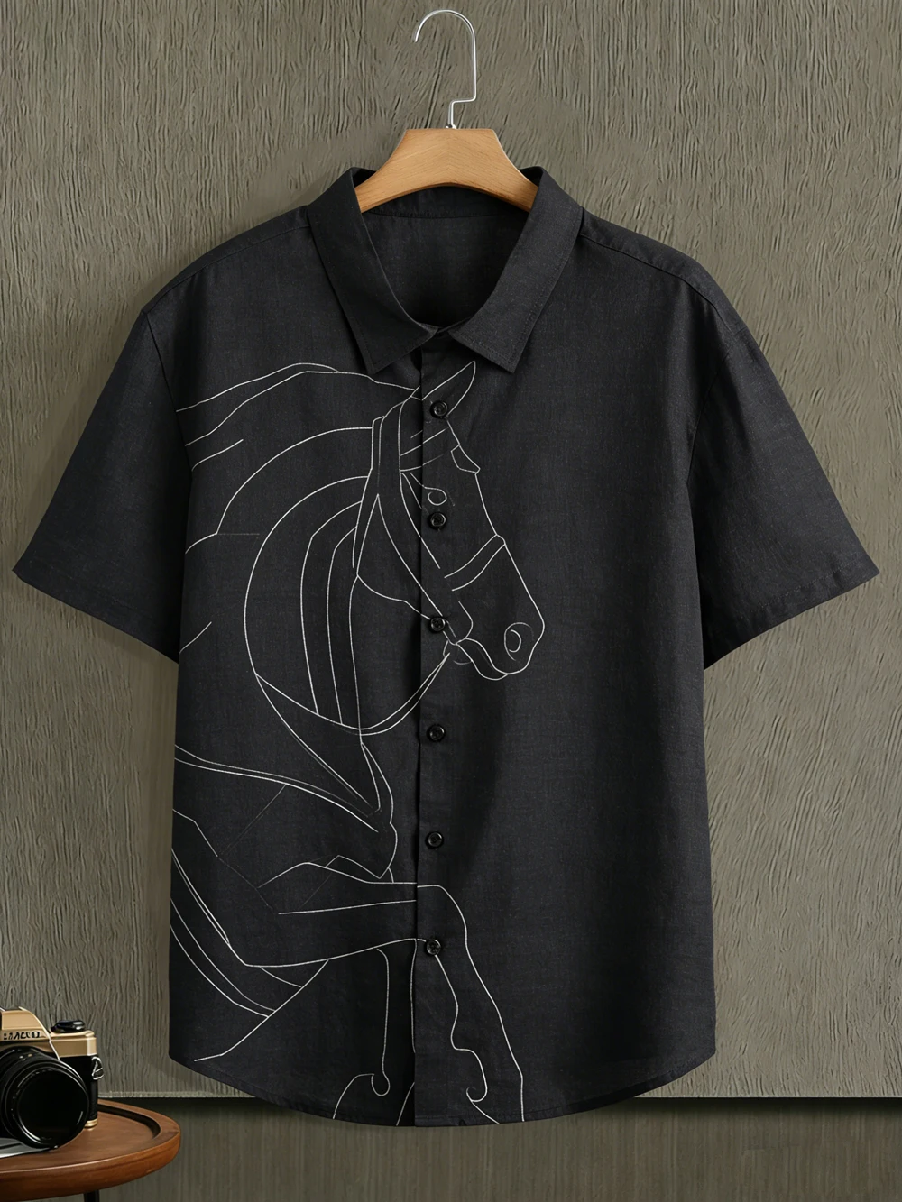 

Men's simple retro classic black and white short-sleeved lapel shirt fun animal horse printed shirt men's business formal tops