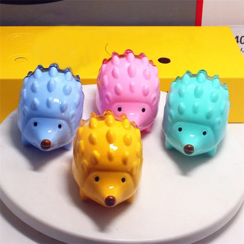 1 Pcs Hedgehog Cute Pencil Cutter Cartoon Animal Prize Cartoons Students Sharpener Multicolor Color Random