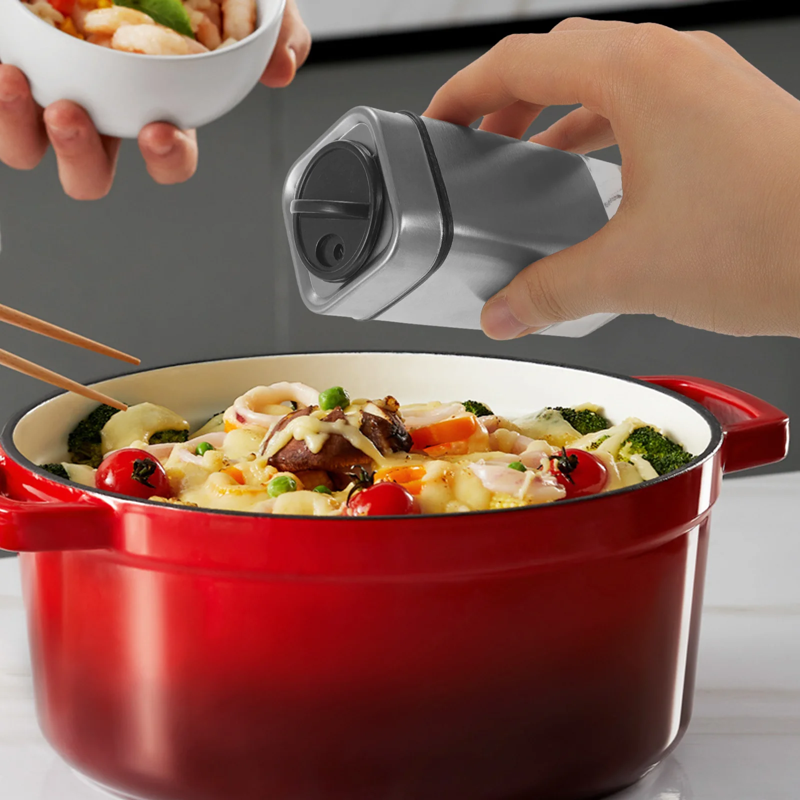 

2Pcs Salt Pepper Seasoning Bottle Set Stainless Steel Adjustable Pour Holes Kitchen Spice Storage Containers Salt Dispenser