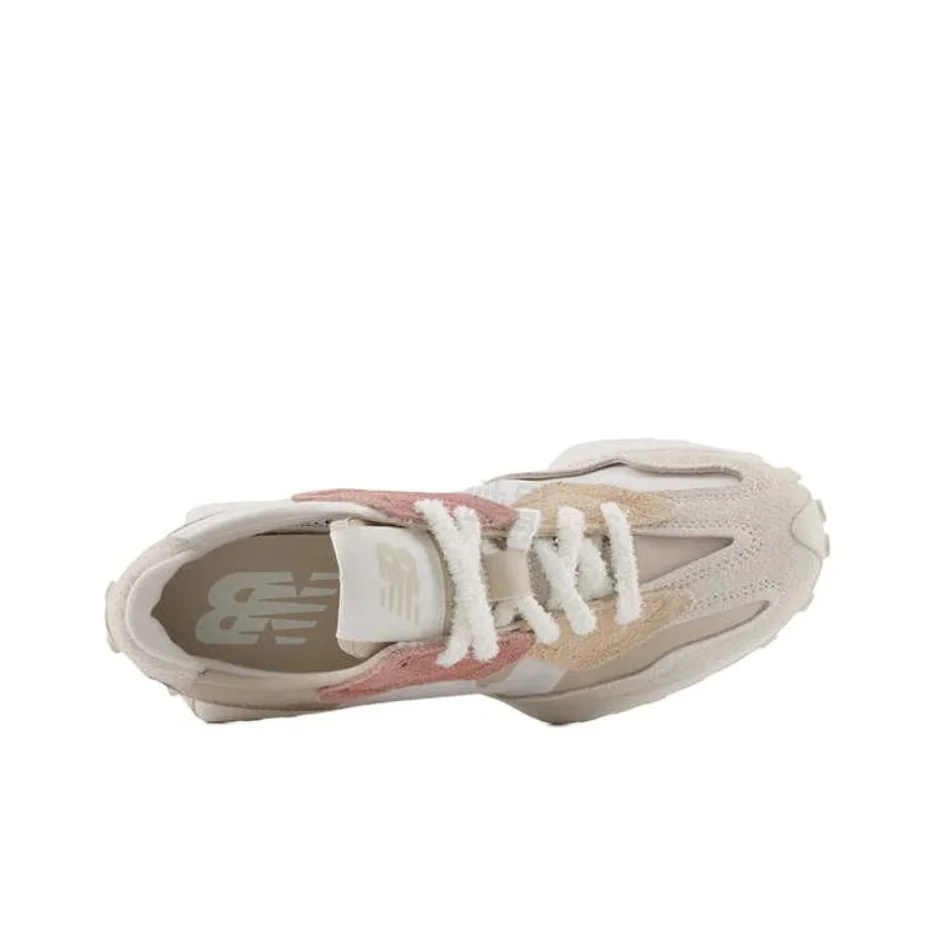 حذاء كاجوال New Balance NB 327 مريح بمقدمة مستديرة ومتين ومنخفض القطع، طراز للجنسين، لون أبيض فاتح