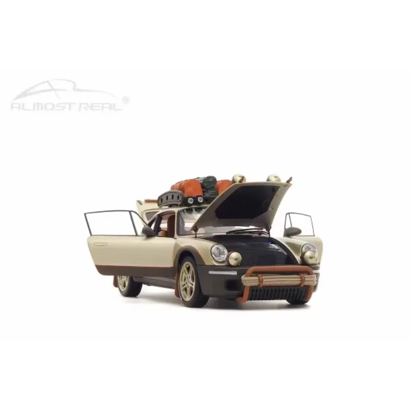

1:18 die-cast alloy car models, festival gifts, children's toys, adult collectibles.