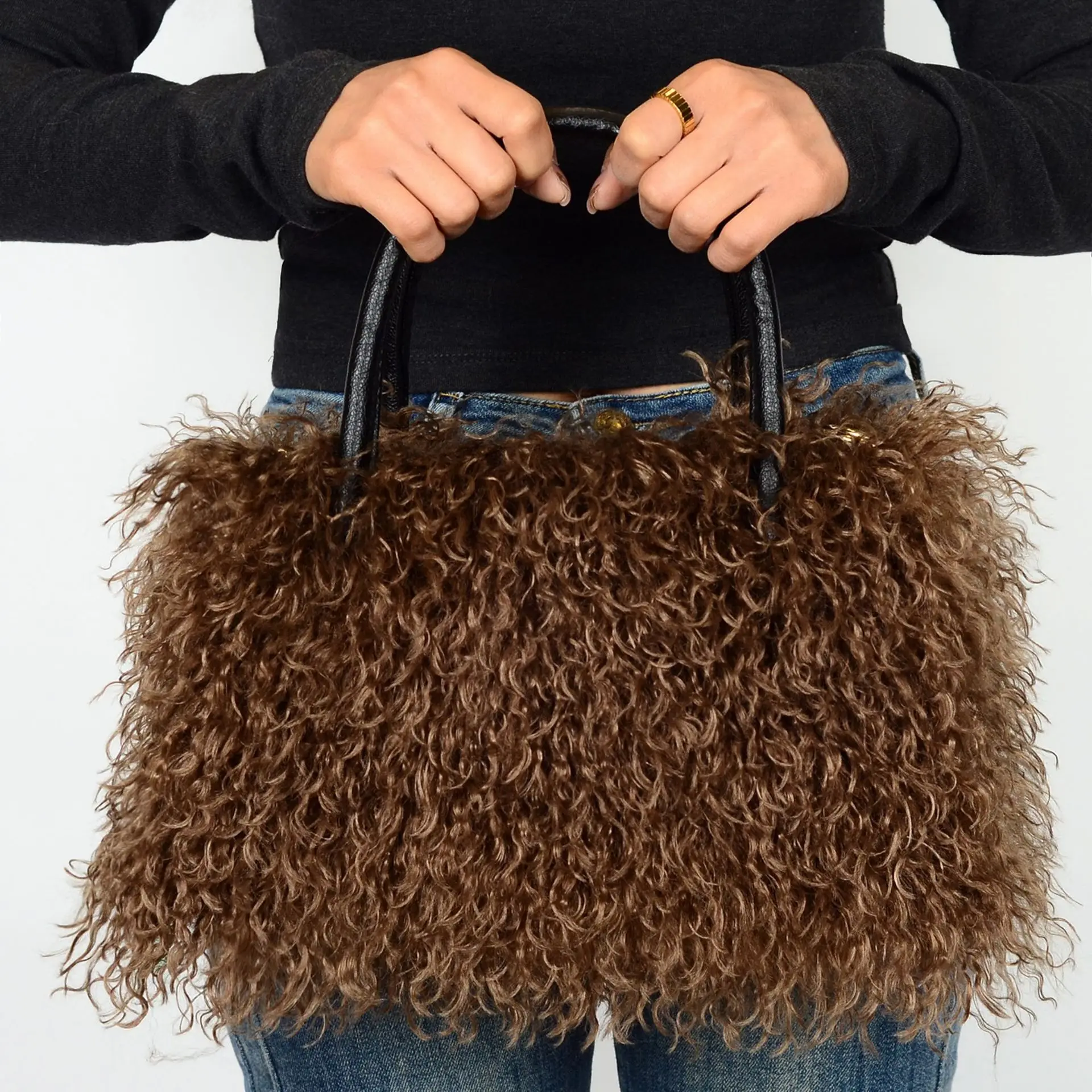 

New Women's Plush Women Handbag Cute Large Capacity High Quality Plush Bag Fashionable and Versatile Wool Tote Bag Shoulder Bag