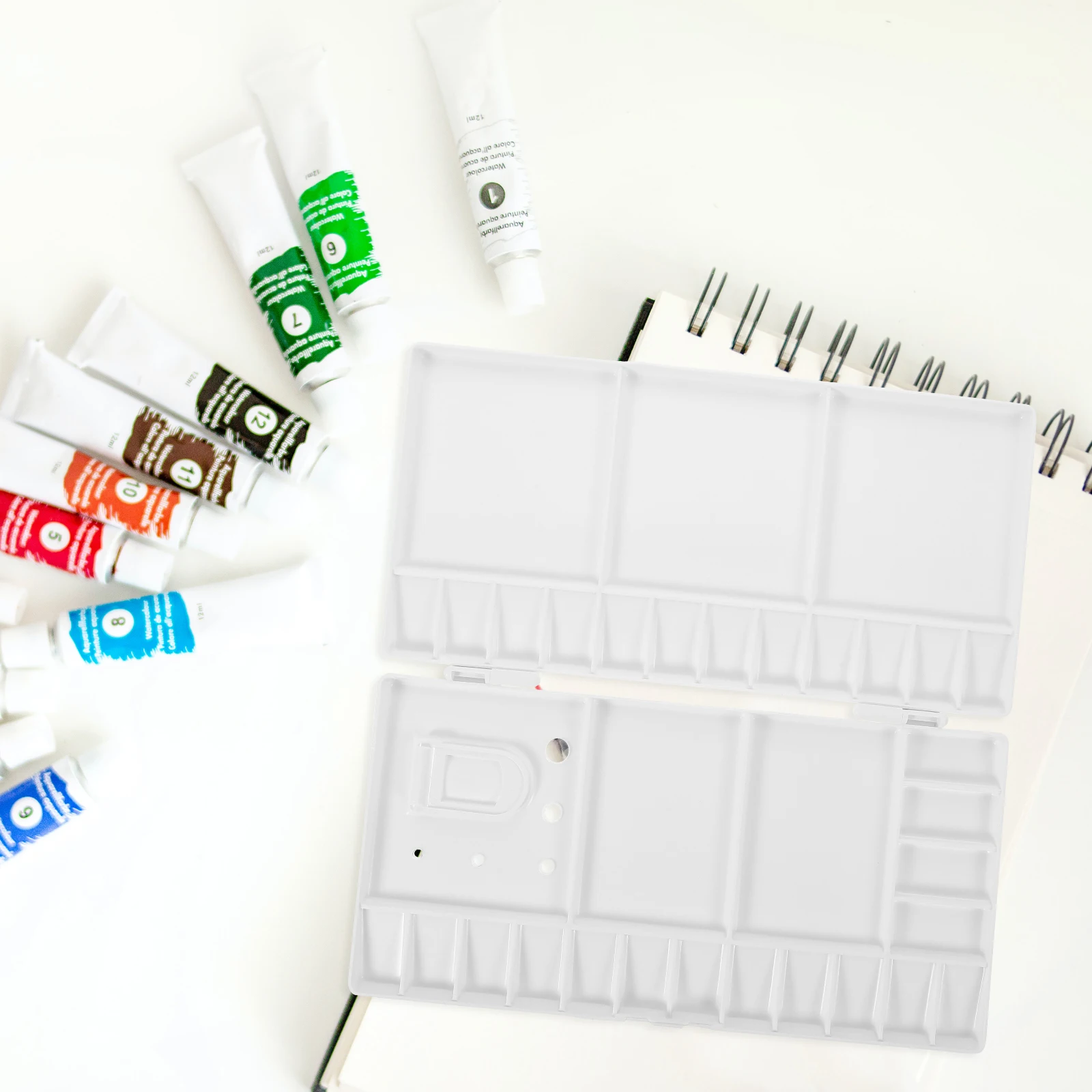 28 roosters Opvouwbaar plastic palet voor kunstenaars Schilderbak met duimgat 5 borstelhouders Duurzaam Pp-kleurmengdoos Art