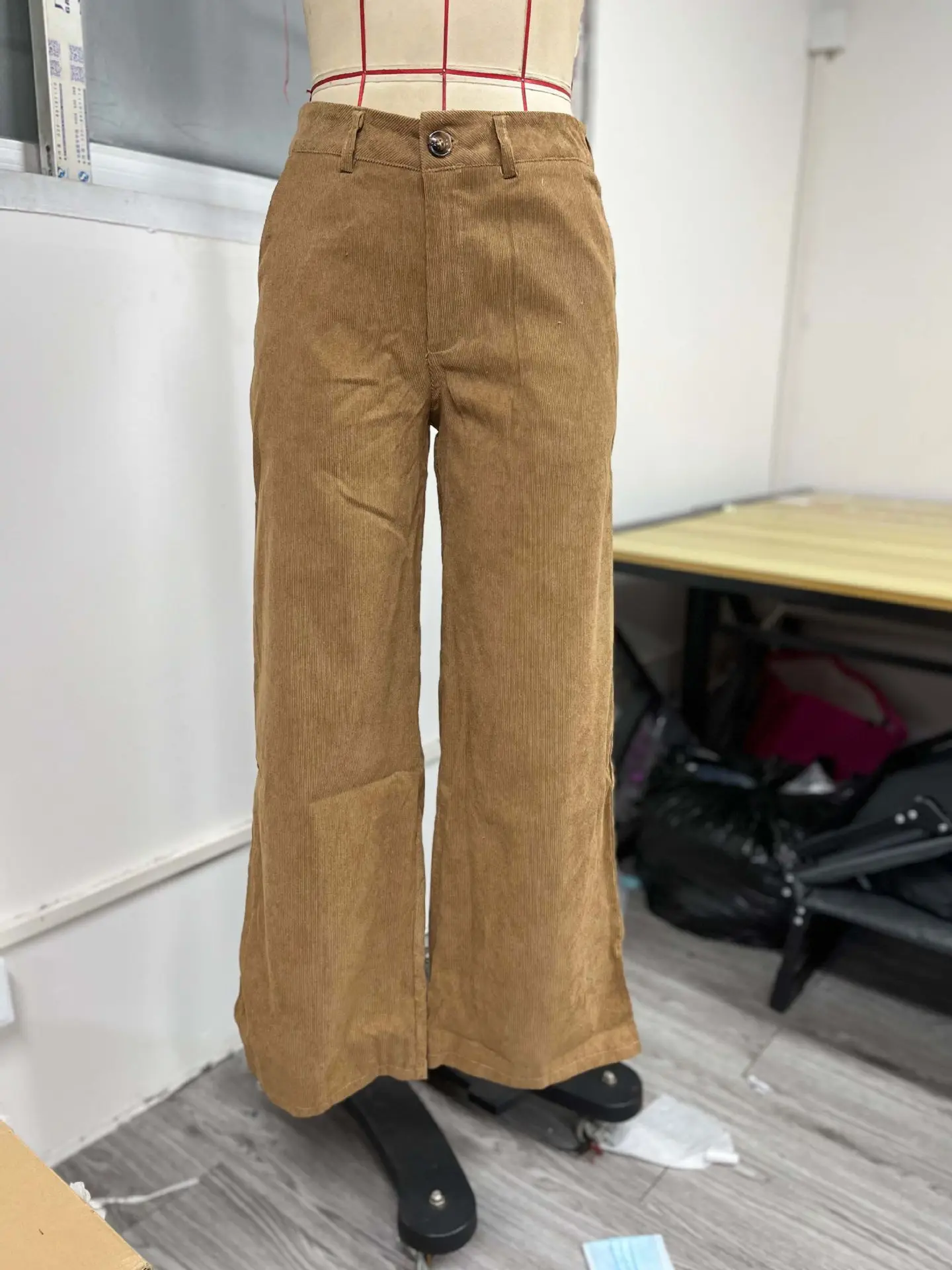 Pantaloni a gamba larga con spacco di fascia alta retrò Pantaloni lunghi in velluto a coste casual larghi da donna Pantaloni in velluto a coste in fibra di poliestere stile street