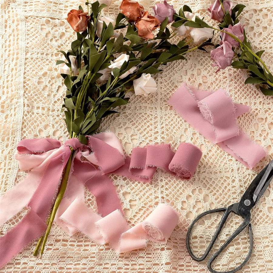 3 Rollen/Set, 5 m, ausgefranstes Satin, handgefertigtes Chiffon-Seidenband für Hochzeitseinladung, Blumensträuße, Geburtstagsfeier, DIY-Dekoration, Geschenk – Detail 3