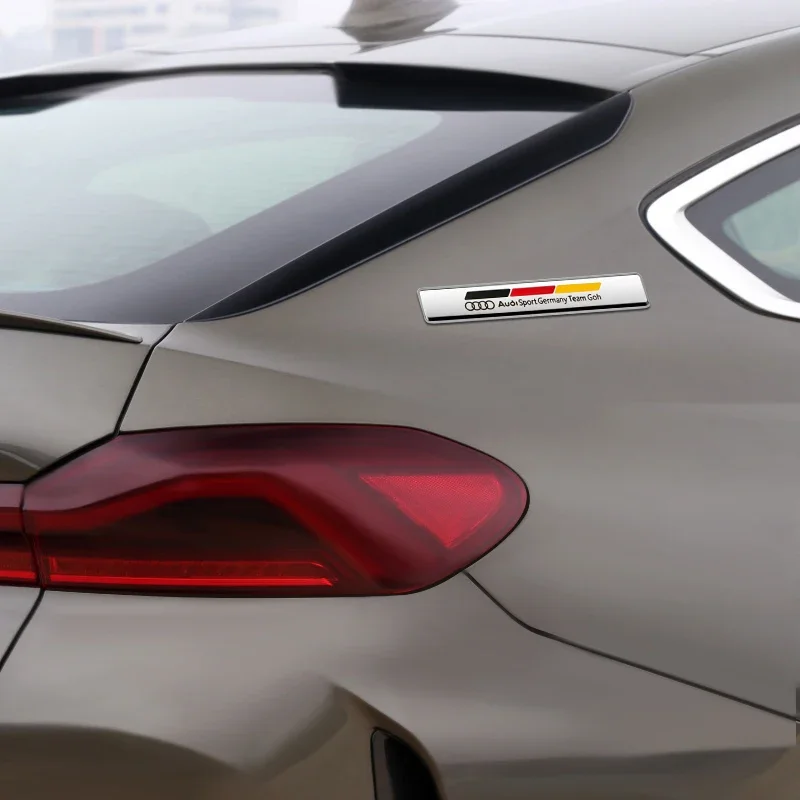 2025 حار ثلاثية الأبعاد شعار معدني ملصق سيارة الجذع الحاجز شعار اكسسوارات السيارات لأودي Q5 Q4 A4 A6 A7 A5 A3 Q3 Q2 A1 A8 TT S1 S3 Q7 SQ