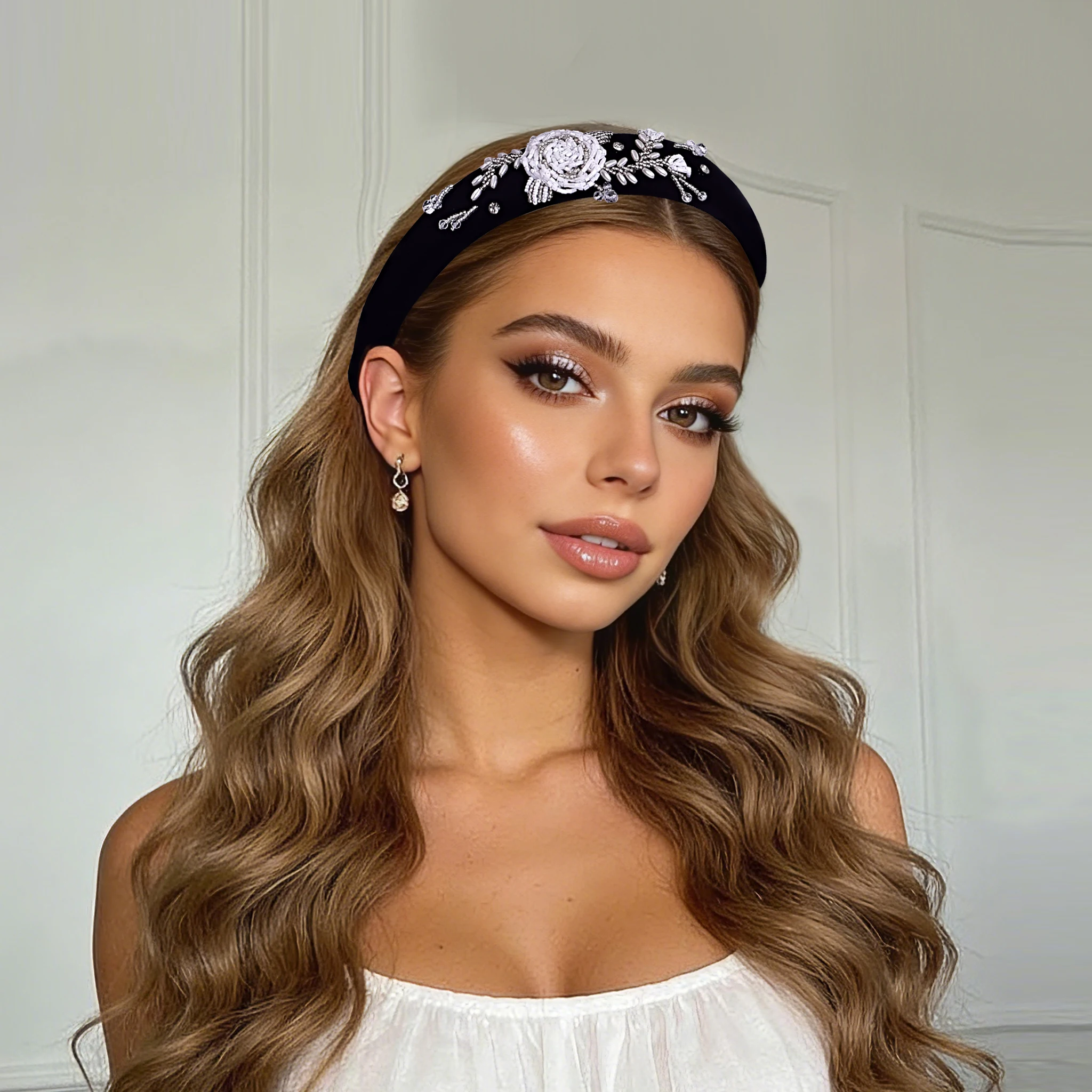 

Уникальная повязка на голову с бусинами, ручной работы, подходит для женщин и девочек, модный аксессуар для волос на выпускной и вечеринки для женщин SA108