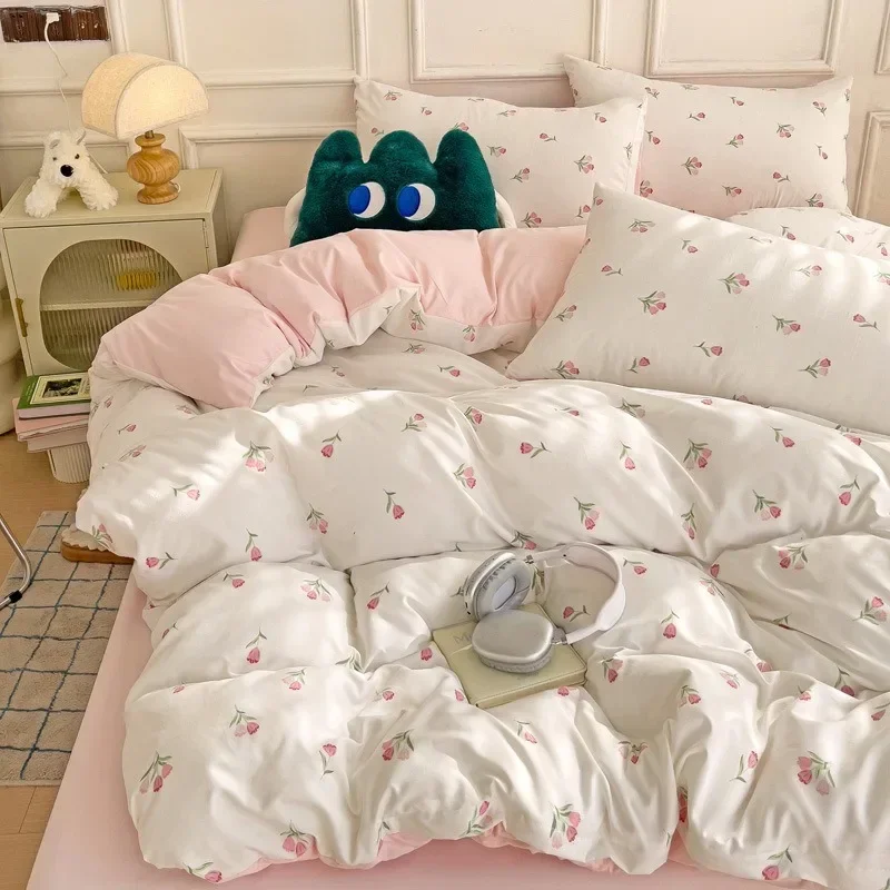 4 buah bunga merah muda Duvet Cover Set Ins Fashion Single Queen anak perempuan laki-laki lembaran bantal datar sarung bantal tanpa pengisi dekorasi rumah BeddingSet