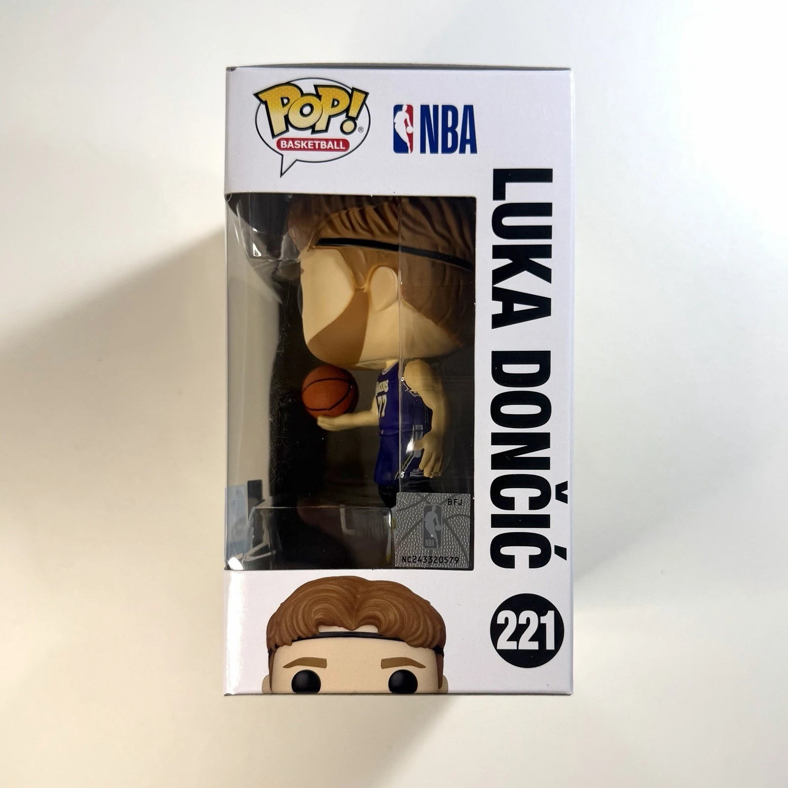 NBA Luka Dončić 2025 Statement Edition Uniform Vinyl Figure Funko Pop 221 Officially Licensed Collectible Desktop Decor Gift view 4