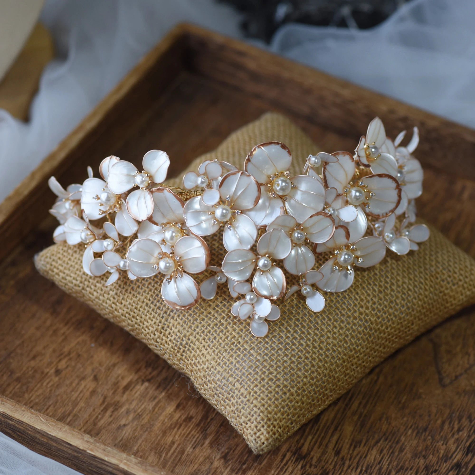 Tiaras de novia con diamantes de imitación de flores de resina elegantes, accesorios para el cabello de boda, tocado de novia, accesorio para el cabello