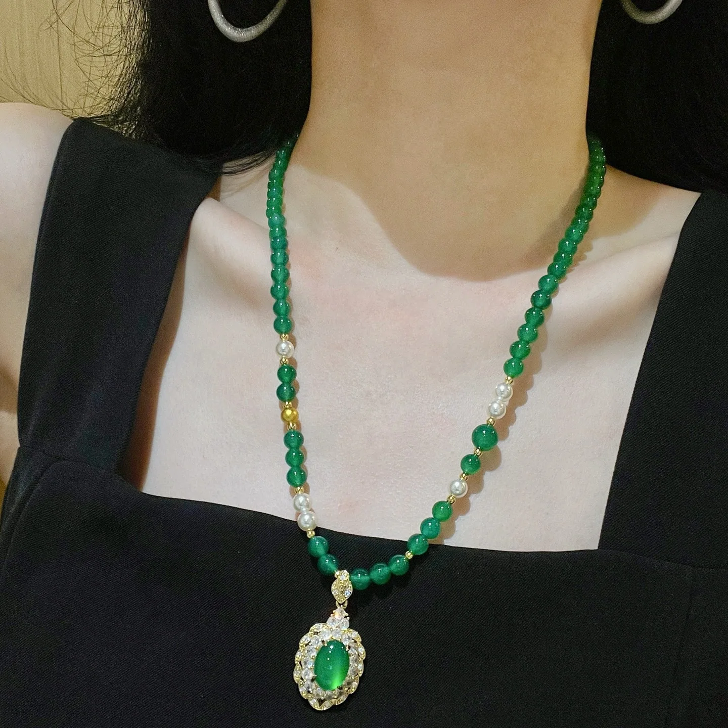 Original design new Chinese ice through haute couture natural green chalcedony Ruyi white chalcedony pendant necklace sweater ch