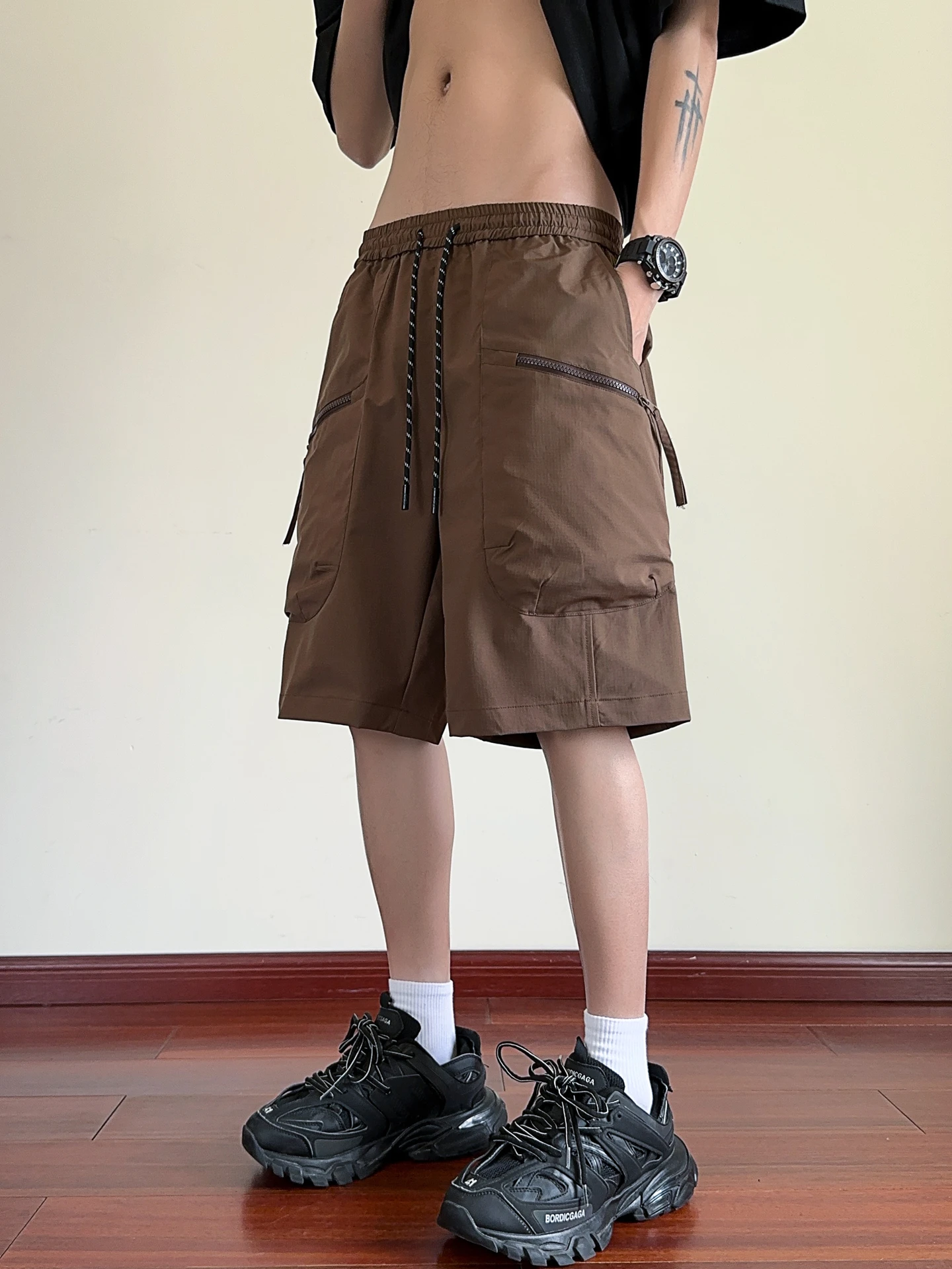 

Мужские летние тонкие свободные рта, повседневная спортивная пляжная одежда, прямые брюки со средней талией на пять четвертей, дышащее полиэфирное волокно