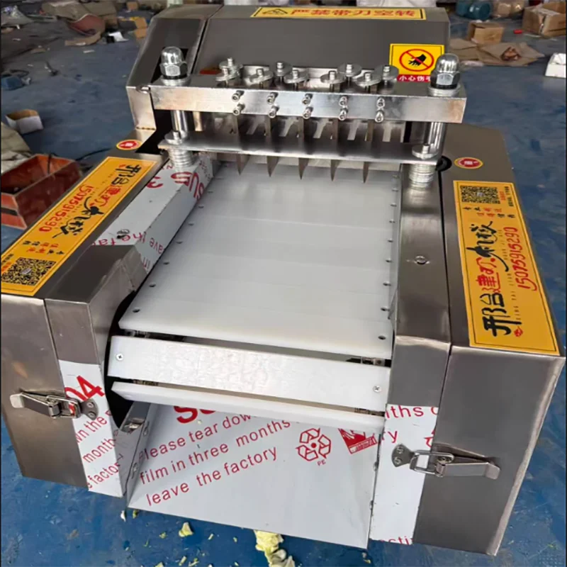 Machine de découpe automatique de cubes de viande congelée à usage commercial, haute productivité, en acier inoxydable, pour boulangerie et moulin à farine