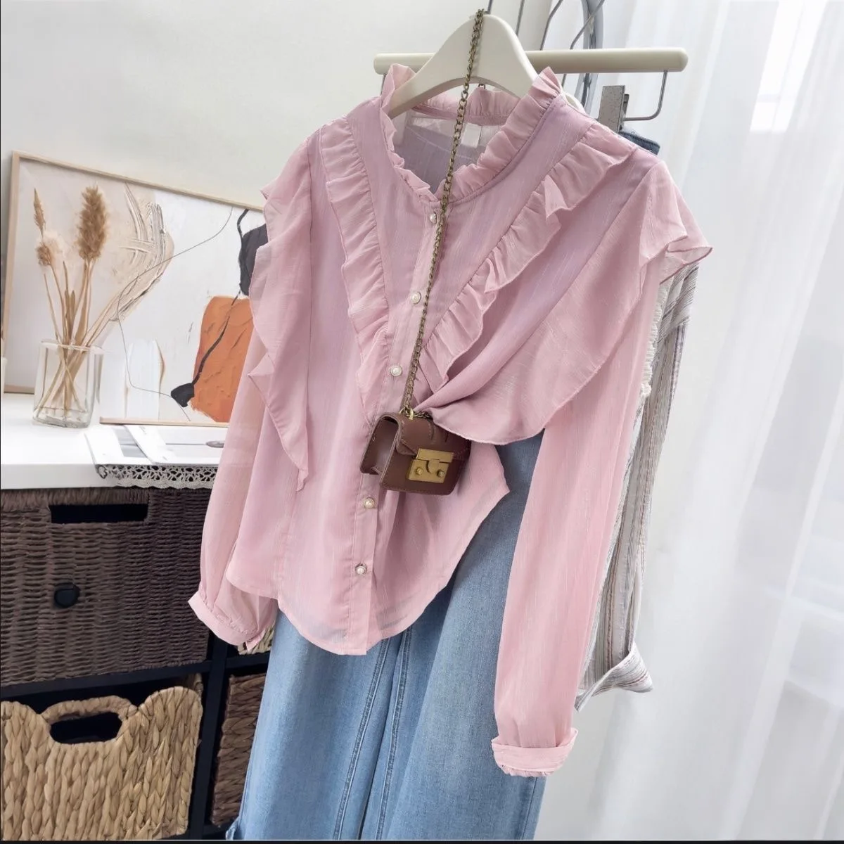 

Pink Long Sleeve Chiffon Shirt Women's Early Spring Street Style Elegant Beautiful Small Top Lace Trimmed Blouse Korean Gentl...
