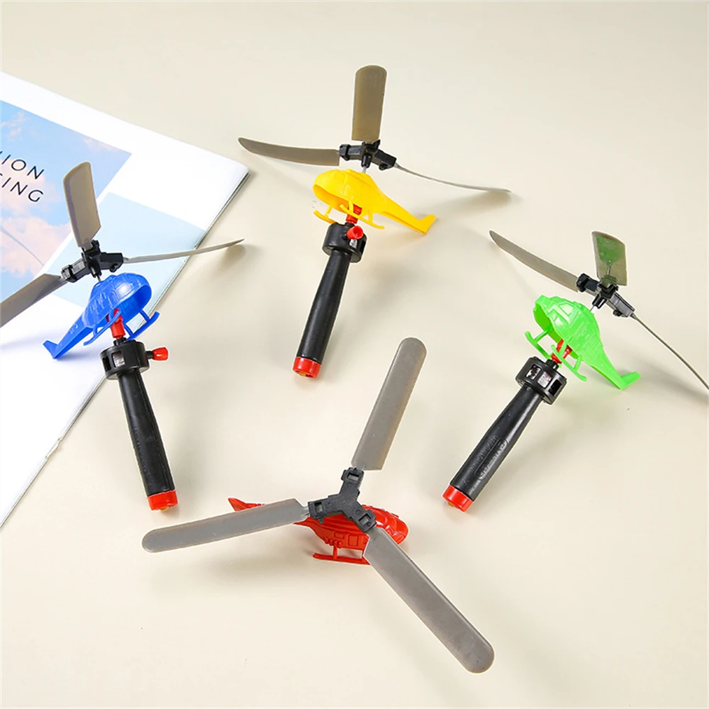 Bamboo Dragonfly Toy para crianças, helicóptero, plástico, modelo de aviação, cordão, avião, ao ar livre, presentes para crianças, 4 pcs, 2 pcs