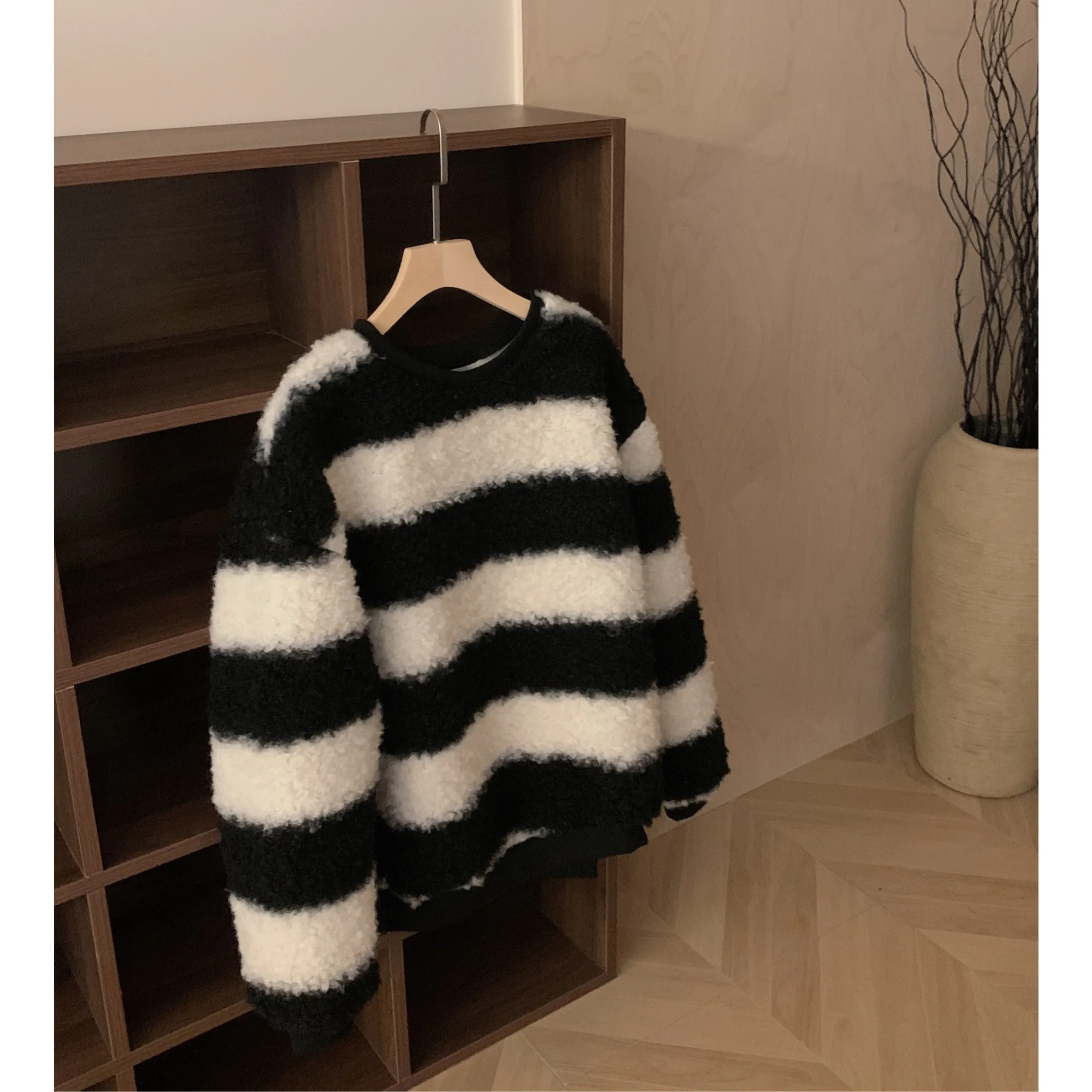 Thiened Lamb Fur Hoodie Stripe Pattern Faionable Autumn Winter Warm Women's Knittedwear Easy Match Casual Street Sle