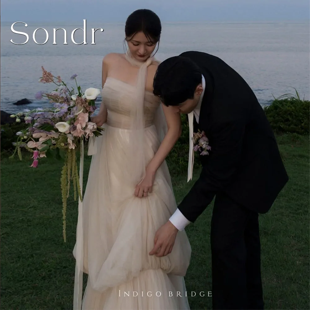 

Sondr Customized Elegant Strapless Korean Wedding Dresses Tiered Pleated Korea Photoshoot Floor-Length Corset Bridal Party Dress