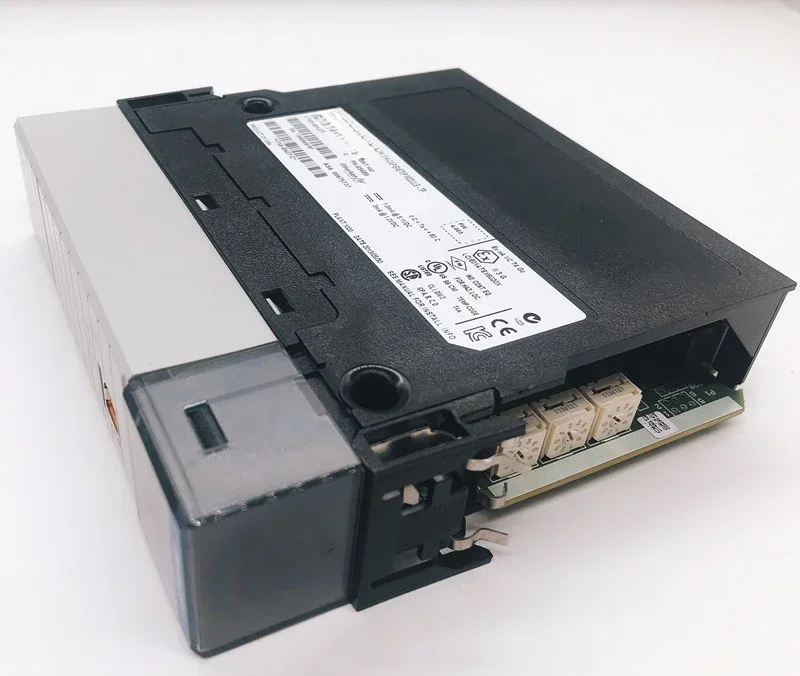 

Original 1756-EN2T PLC 85-132VAC Digital AC Input Modules