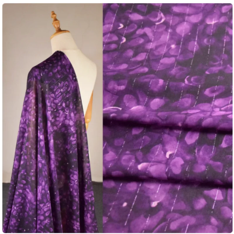 Hochwertiger Retro-Chiffonstoff mit lila Blumendruck, Frühlings- und Sommerkleid, Hemdschal, Damenbekleidungs-Nähgewebe, T2280