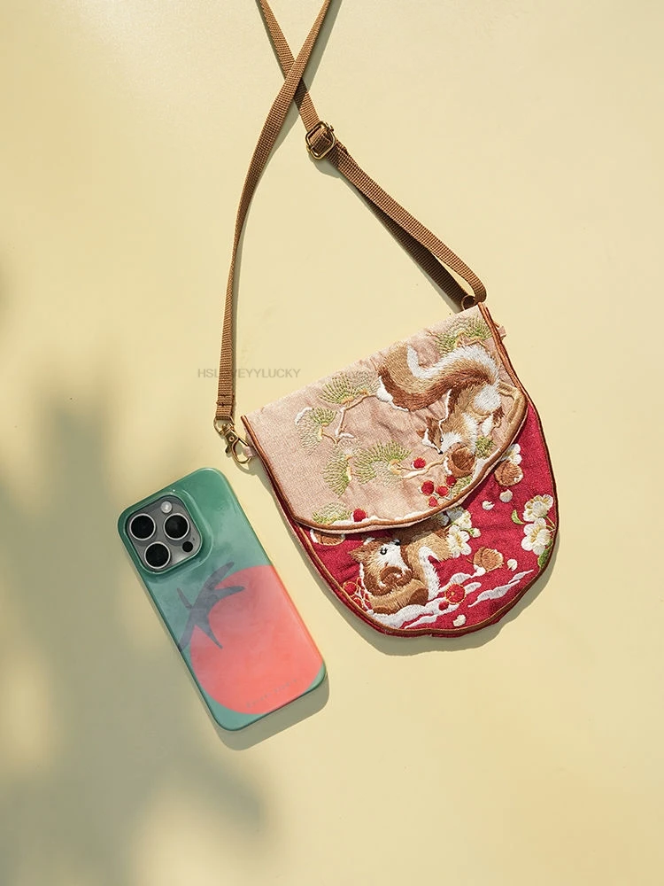 Antieke vrouwen geborduurde bloem eekhoorn origineel borduurwerk Hanfu oude Chinese kostuumaccessoires meisje mooie tas geschenken