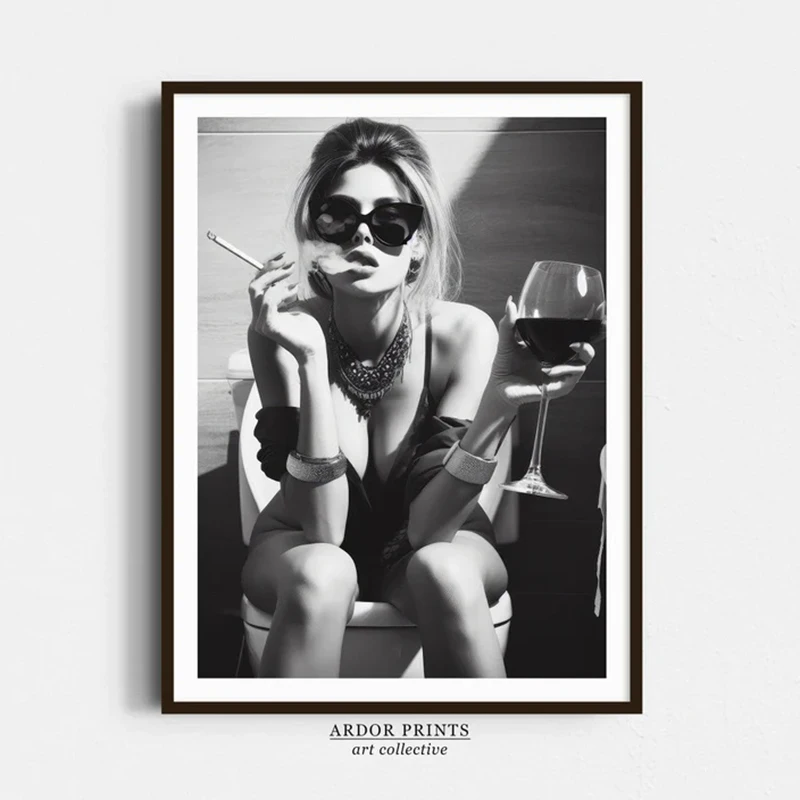 Arte de pared de lienzo para niña en el baño, mujer en el baño, vino para fumar y beber, estampado blanco y negro, arte divertido para el baño, decoración de pared Retro