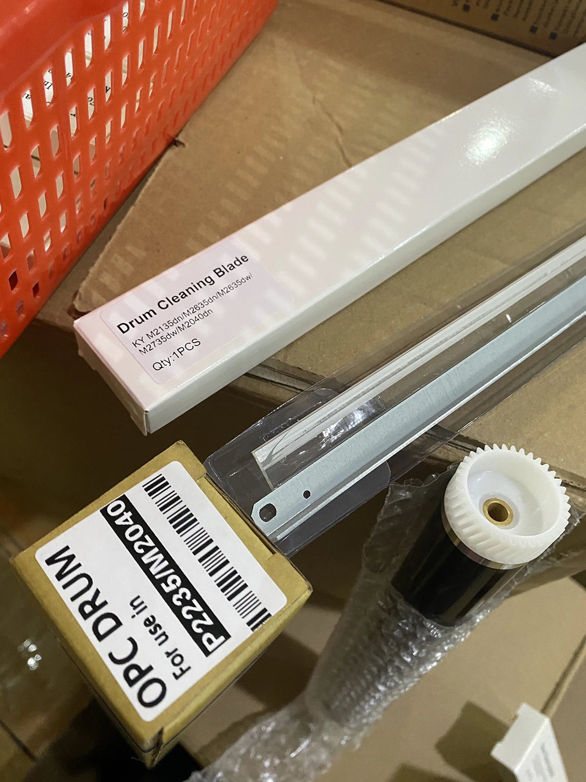 

1 компл. DK-1150 DK1150 чистящее лезвие OPC DRUM для Kyocera ECOSYS P2040 P2235 P2335 M2040 M2135 M2235 M2540 M2635 M2640 M2735 M2835