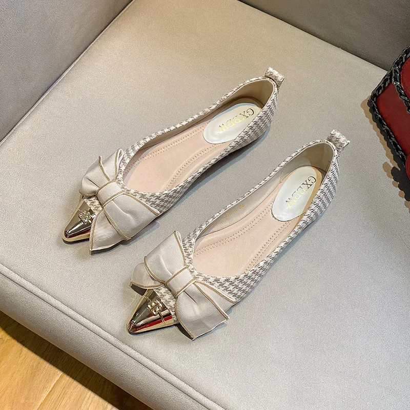 

Женская обувь большого размера с металлическим острым носком и решеткой Thousand Bird, новинка 2025, модные туфли на плоской подошве с бантом, повседневная женская обувь