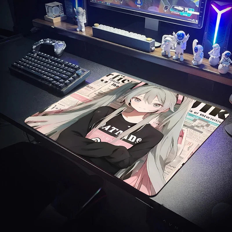 Girl and Newspaper Wall Mouse Pad Waterproof Anime Mat Gaming Accessories 40x45 Office Carpet Computer Table Gamer Keyboard Rug