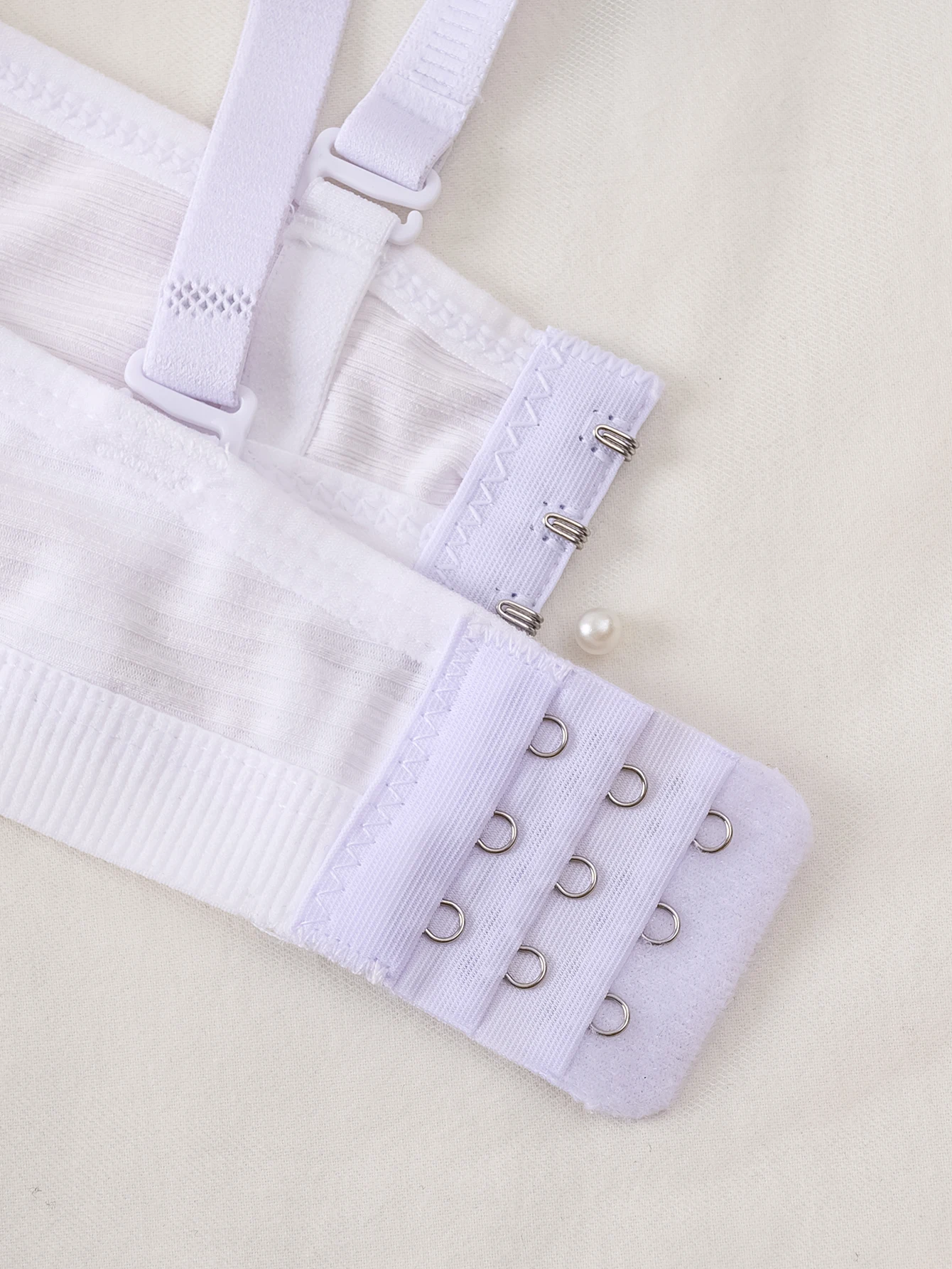 4 Stück BHs für Mädchen, mit Alphabet-Applikation, ohne Bügel, mit verstellbaren Cups, Anti-Durchhängen-Effekt, Push-up-Effekt, bequeme BHs. – Detail 4