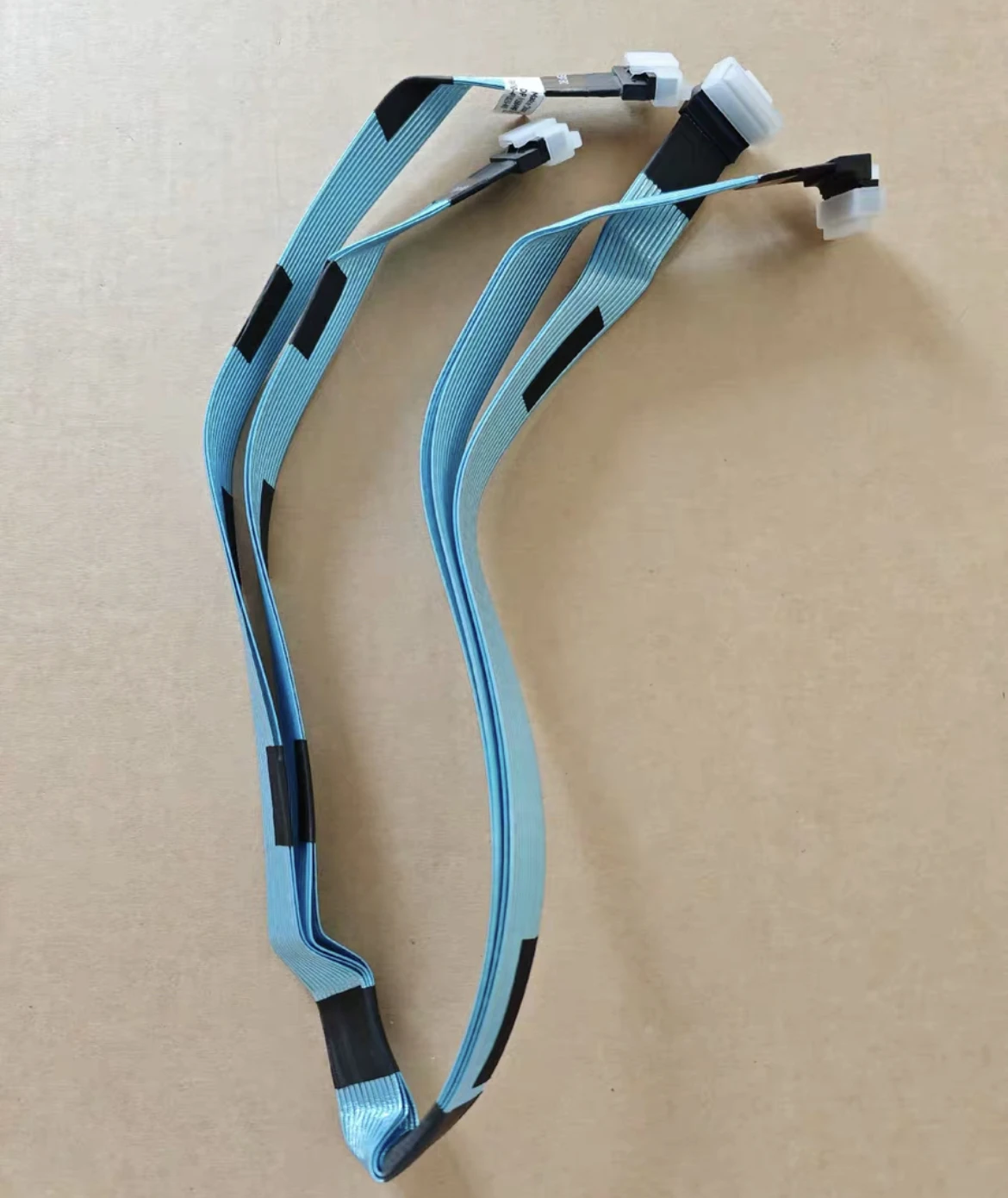 

New For Dell EMC PowerEdge R640 Server NVMe 2-5 x10 BP-MB SAS Cable 684MR 0684MR CN-0684MR