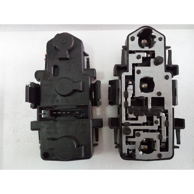 

Taillight Circuit Board Bulb Socket for Audi A6 C5 2001-2004